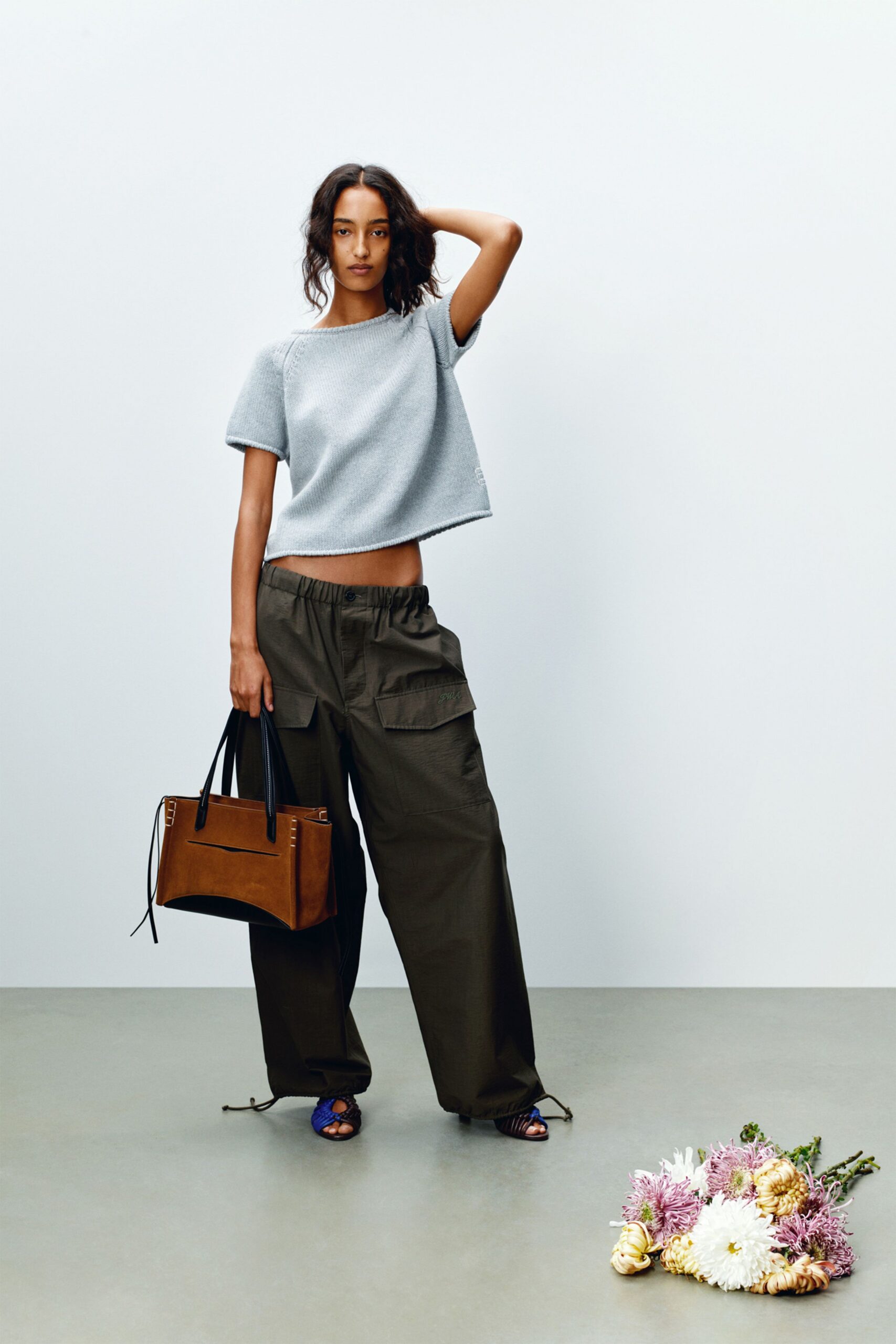 gray cotton short-sleeve scoop-neck relaxed top