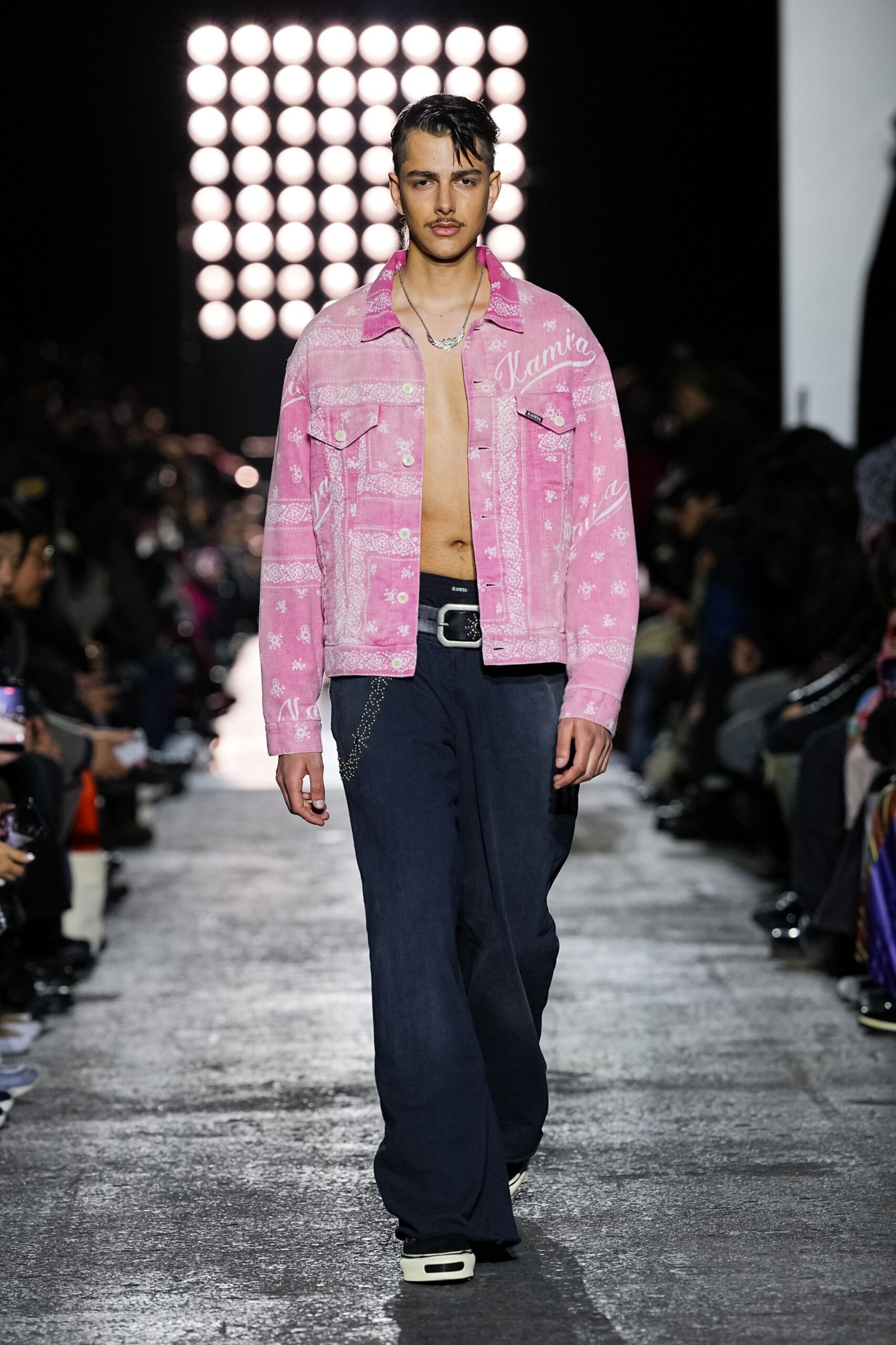 pink denim short-sleeve collared relaxed printed jacket