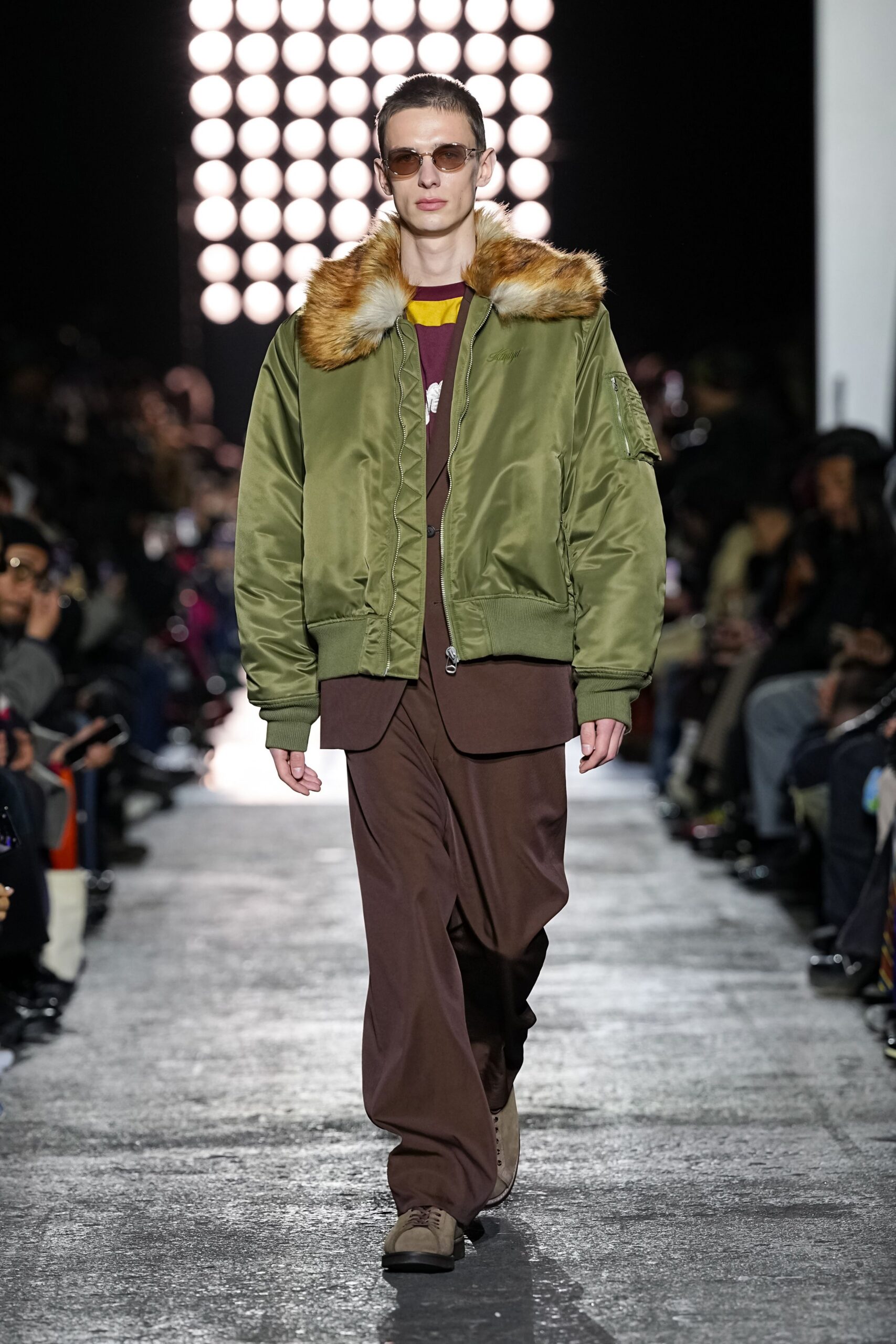 green jersey long-sleeve collared relaxed zippered pockets jacket
