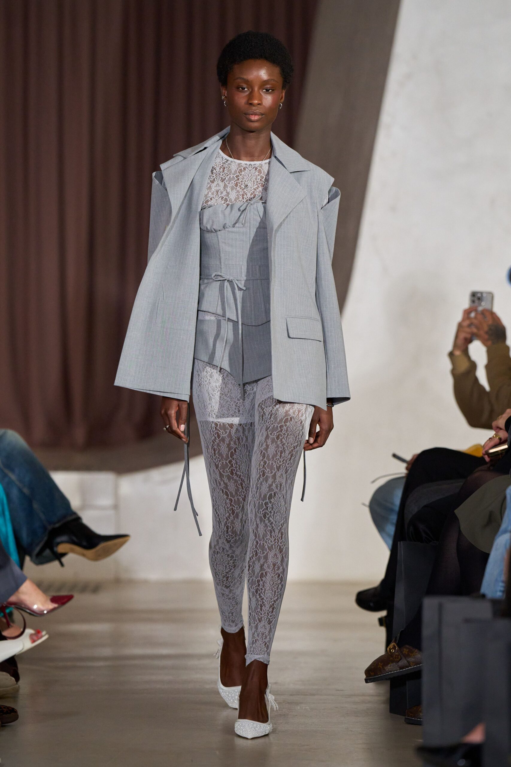 gray cotton long-sleeve collared structured buttoned jacket
