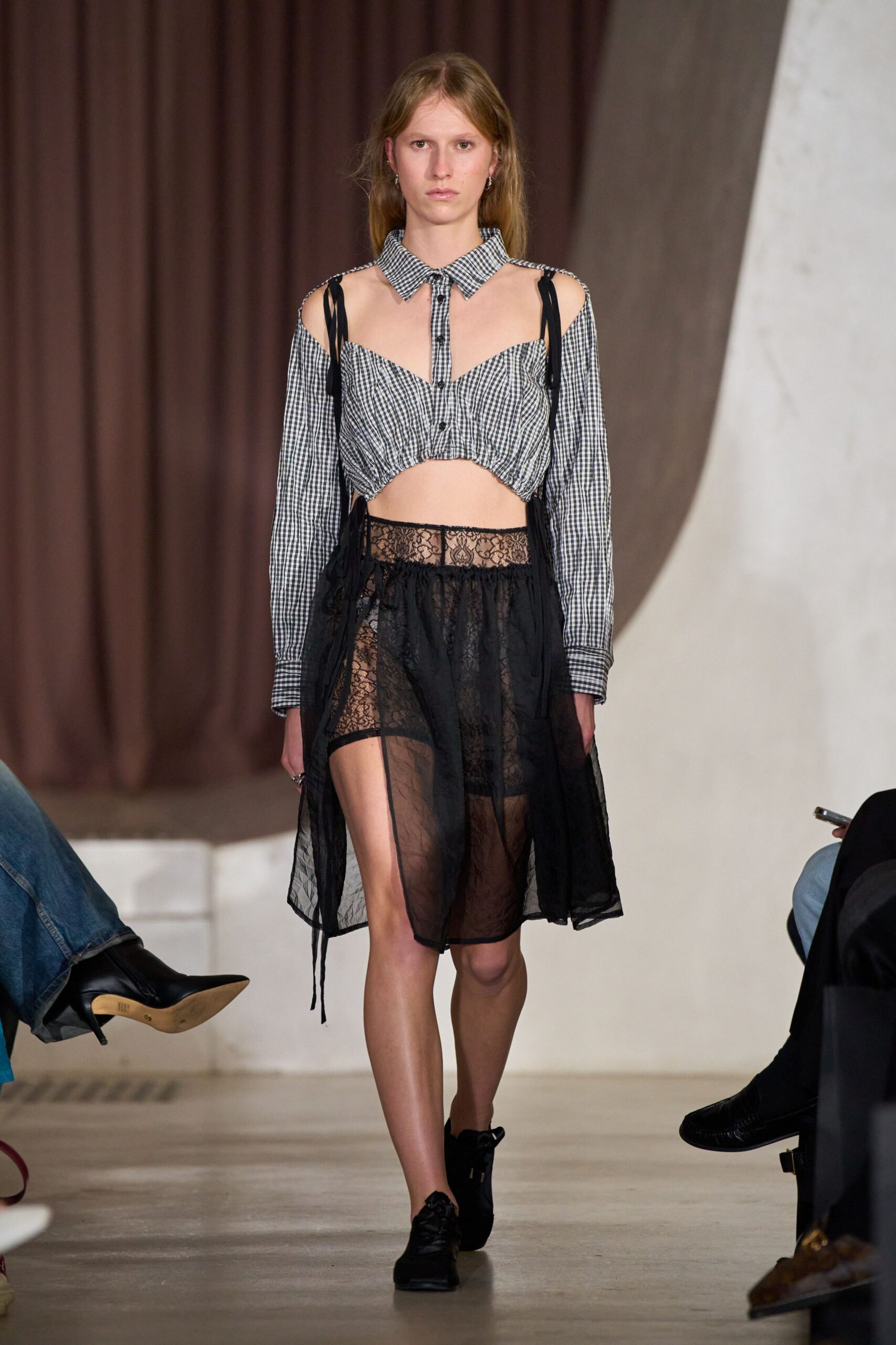black cotton sleeveless fitted crop-top