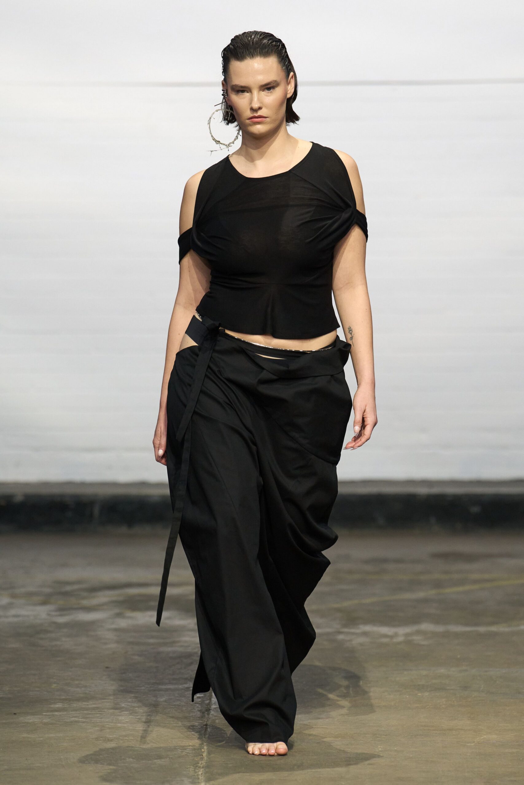 black cotton sleeveless off-shoulder fitted ruched sheer top