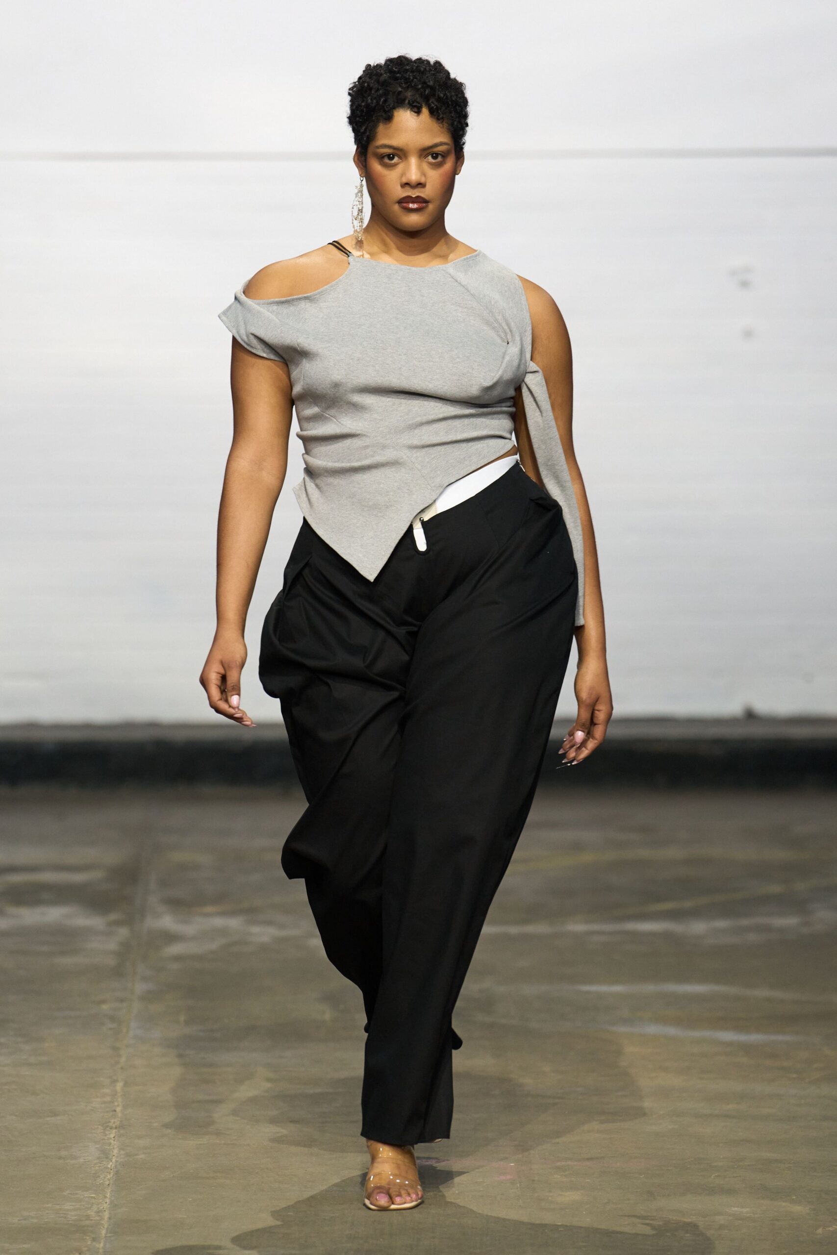 gray cotton short-sleeve asymmetric relaxed draped top