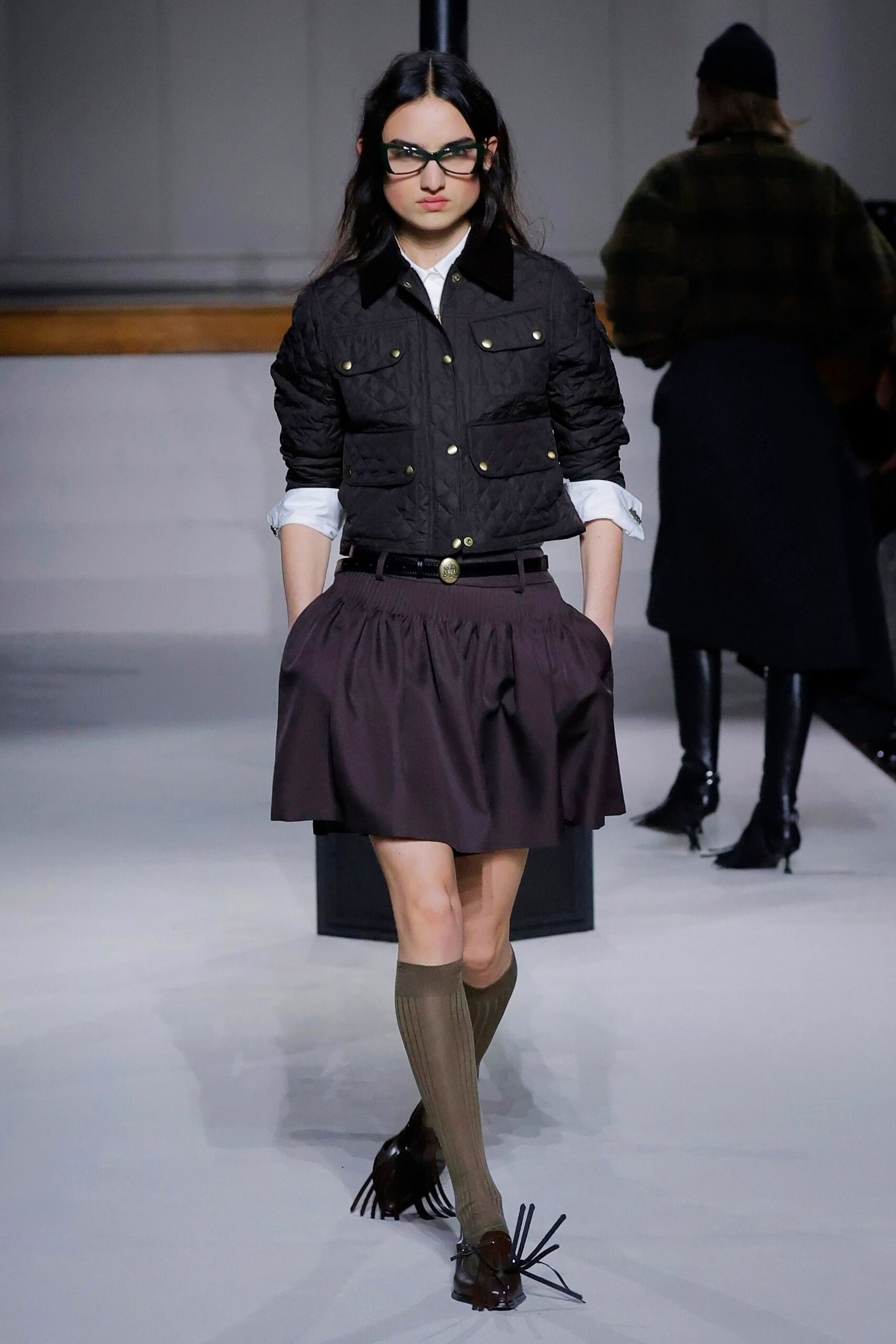 black cotton long-sleeve collared fitted buttoned quilted jacket