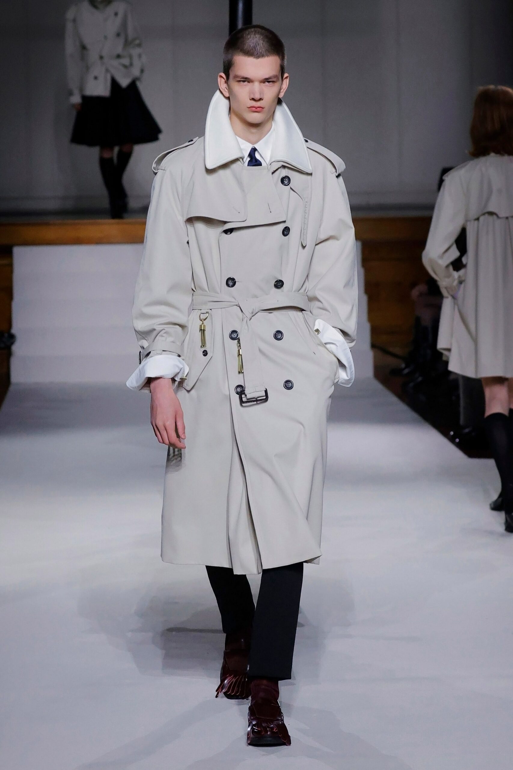 beige cotton long-sleeve collared structured zippered buttoned trench
