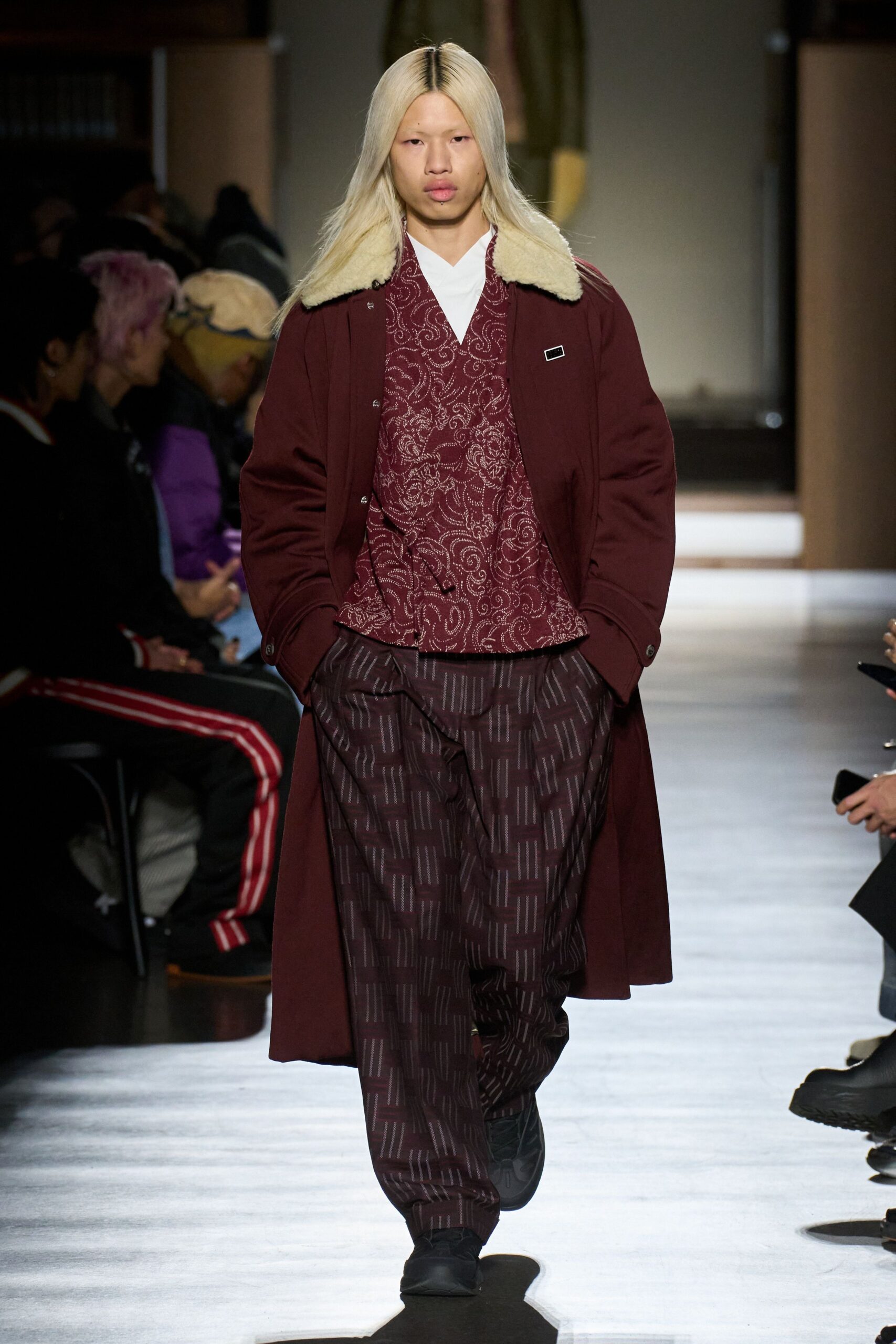 red wool long-sleeve collared relaxed buttoned coat