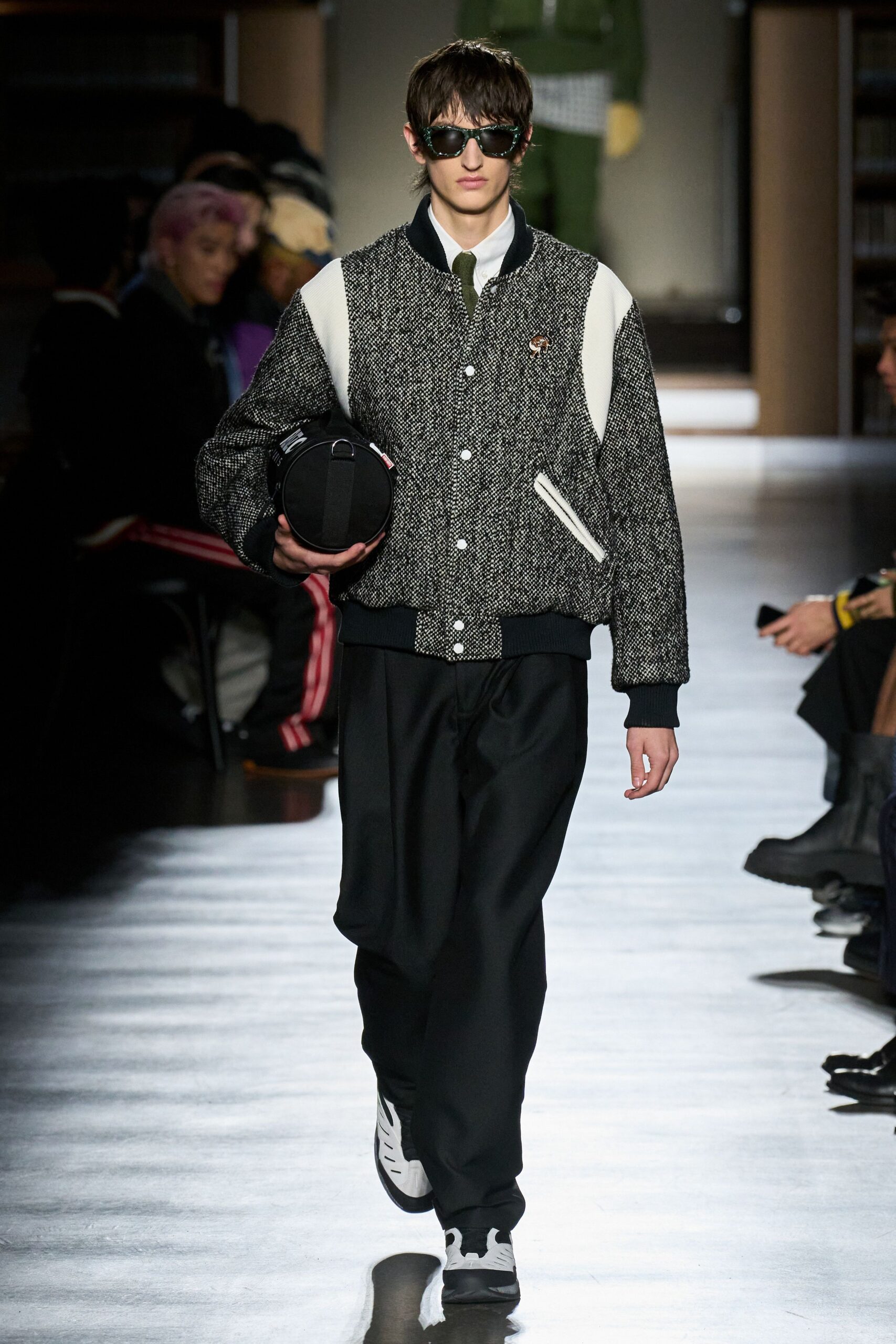 black wool long-sleeve collared relaxed color-blocked jacket