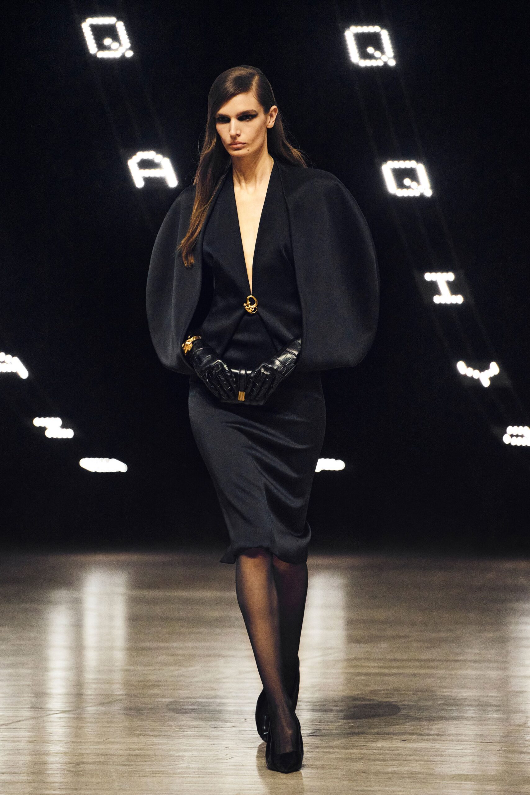 black wool long-sleeve collared structured padded coat