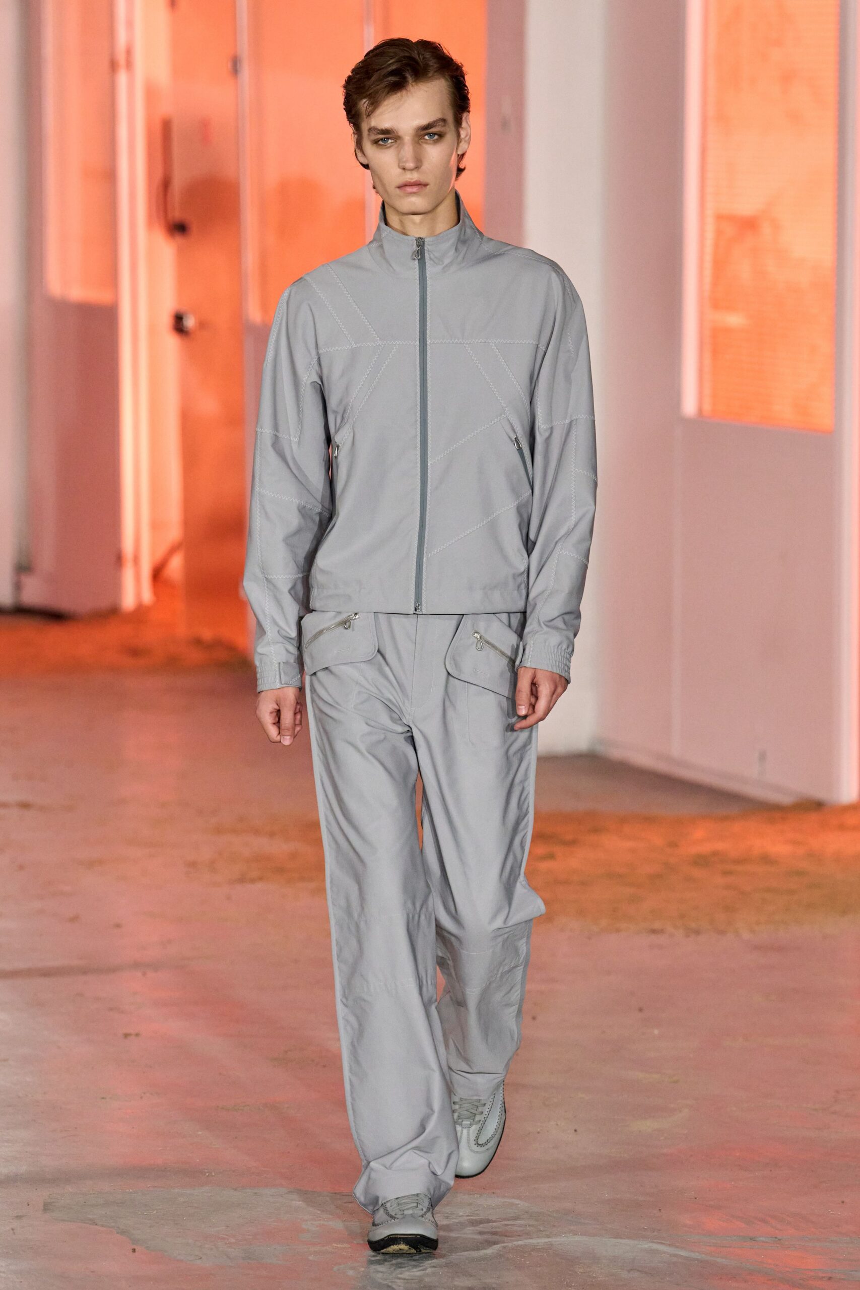 gray cotton long-sleeve collared fitted zippered jacket