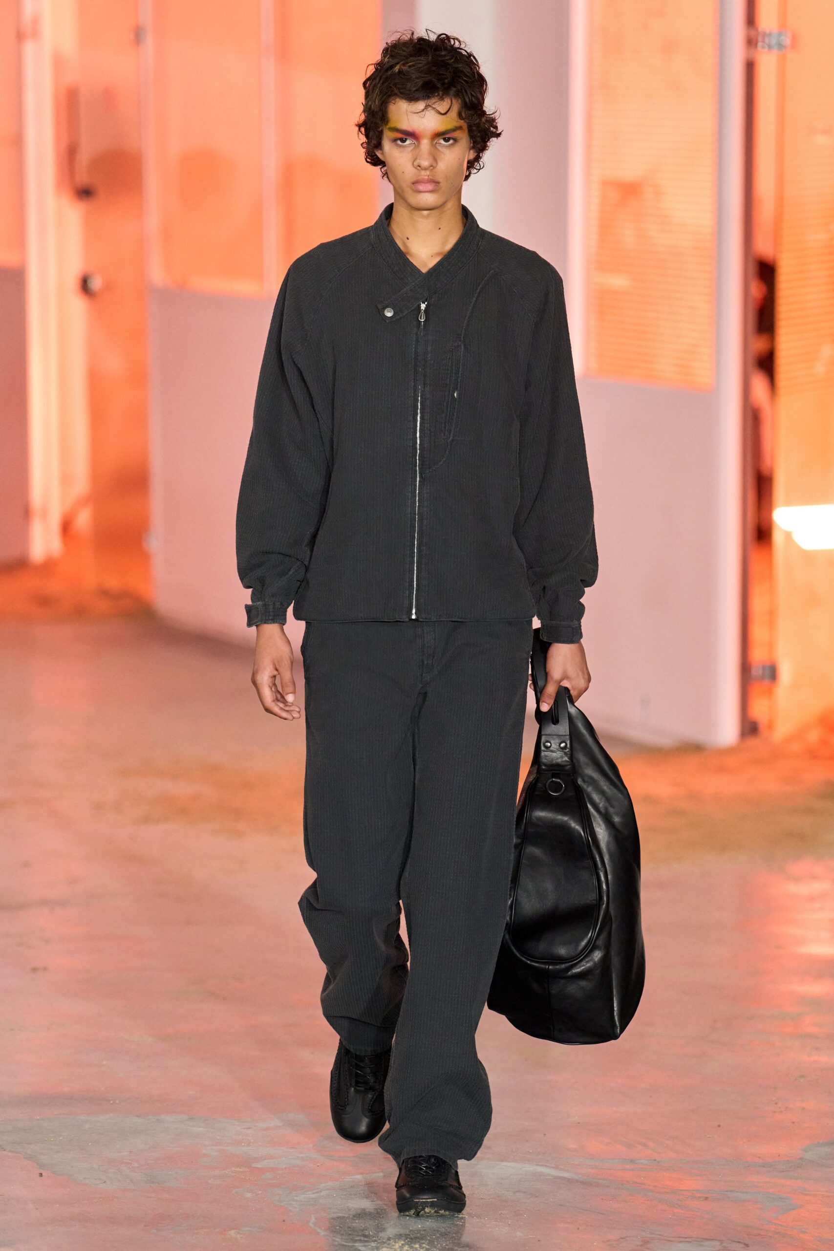 black cotton long-sleeve collared relaxed zippered jacket