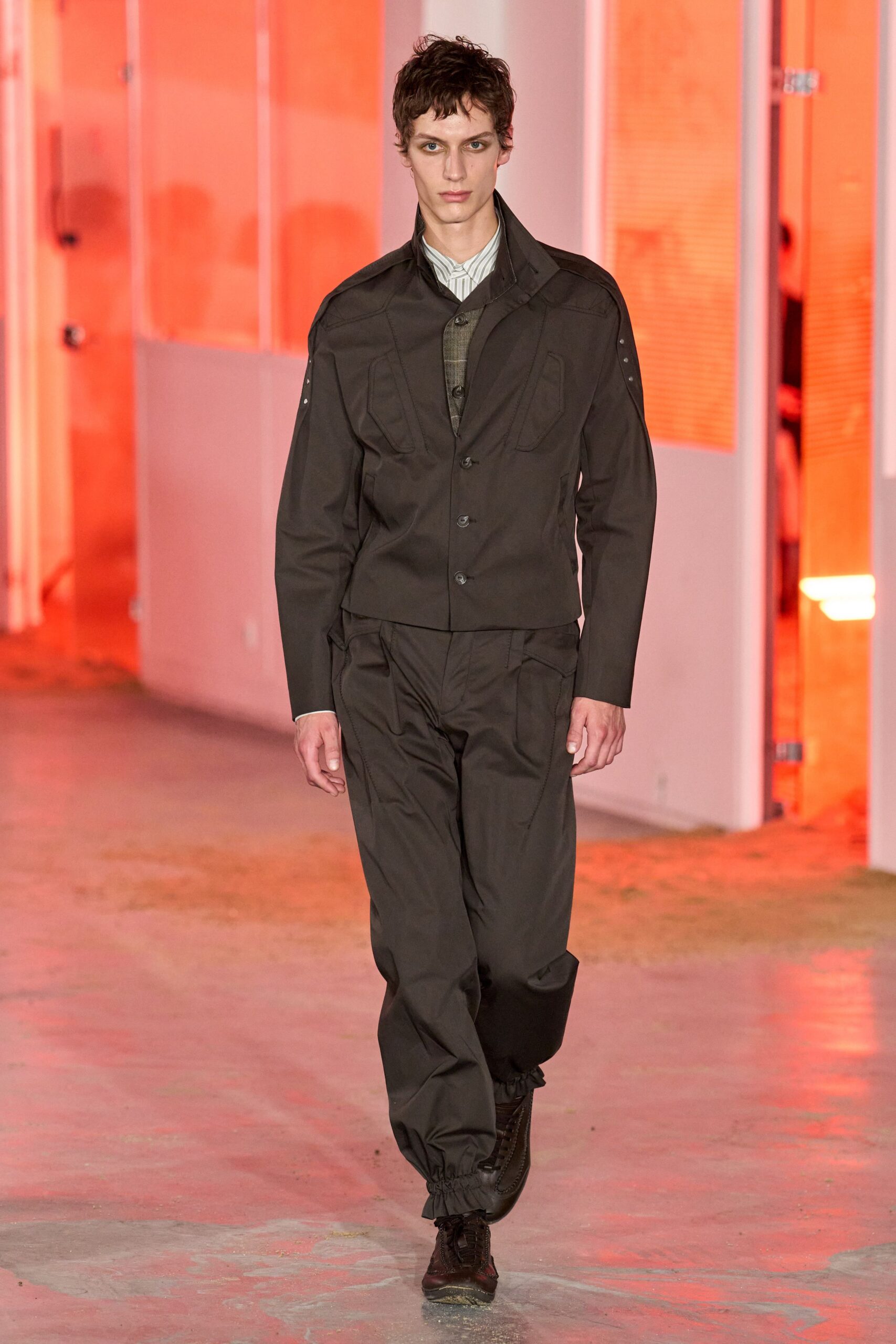 black cotton long-sleeve collared structured zippered jacket