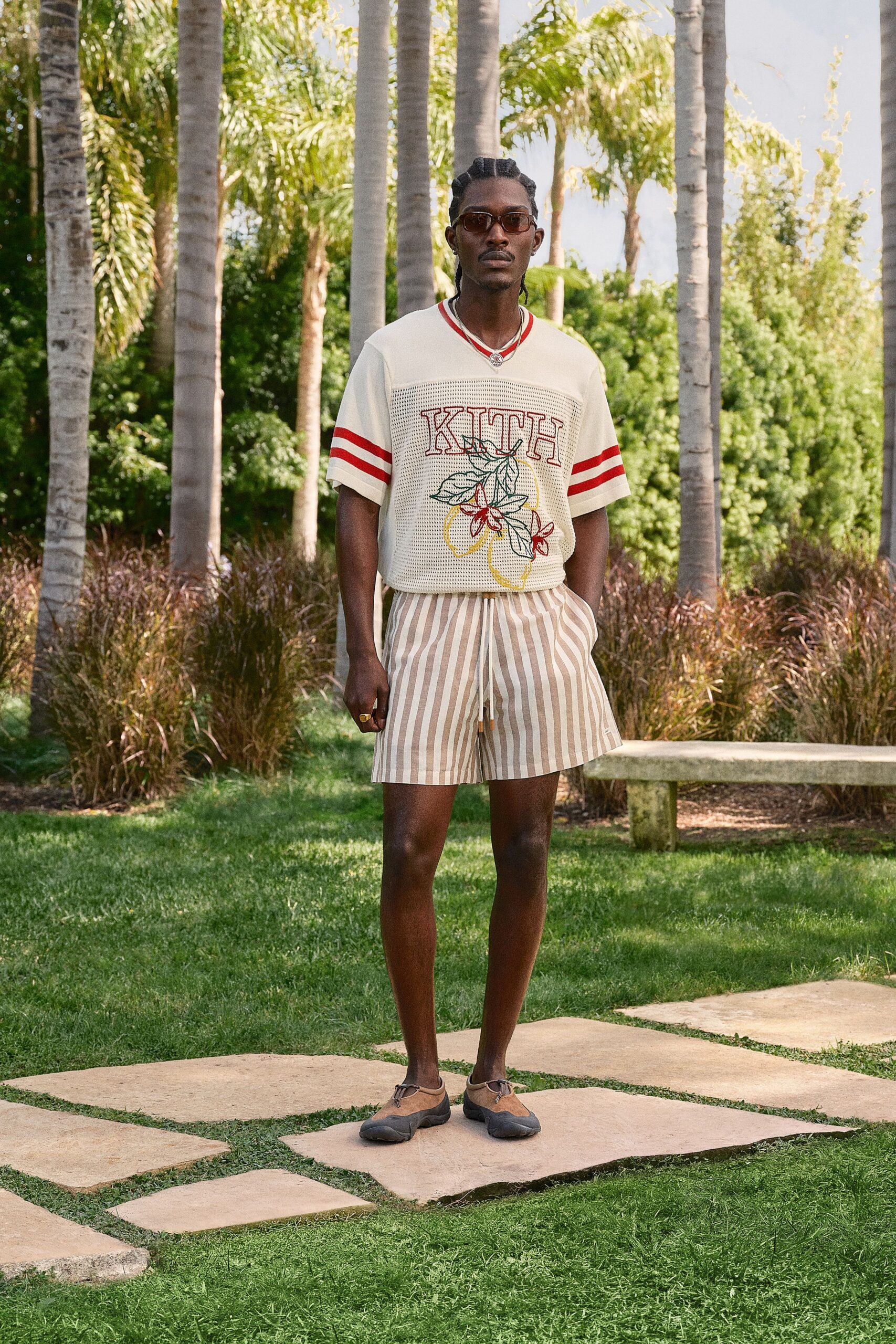beige cotton relaxed striped short shorts