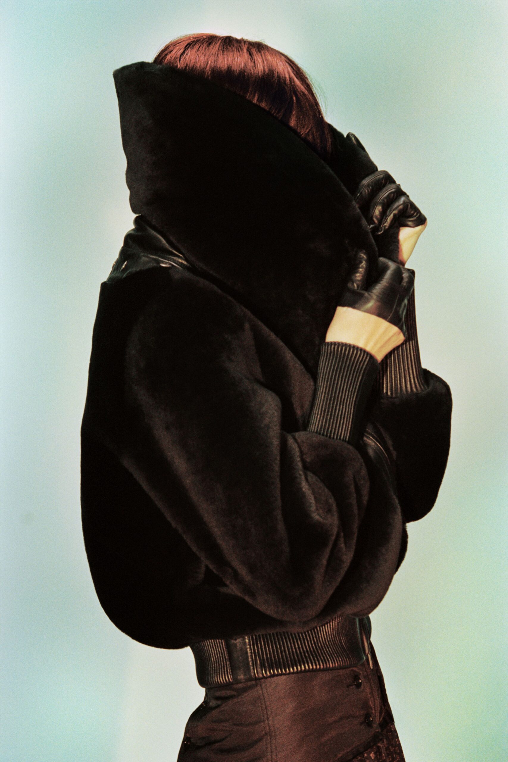black fur long-sleeve collared fitted padded jacket