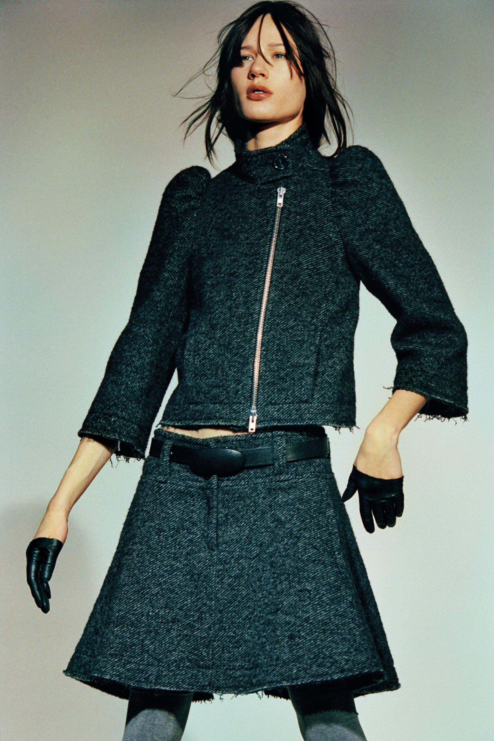gray tweed long-sleeve collared fitted zippered fringed jacket