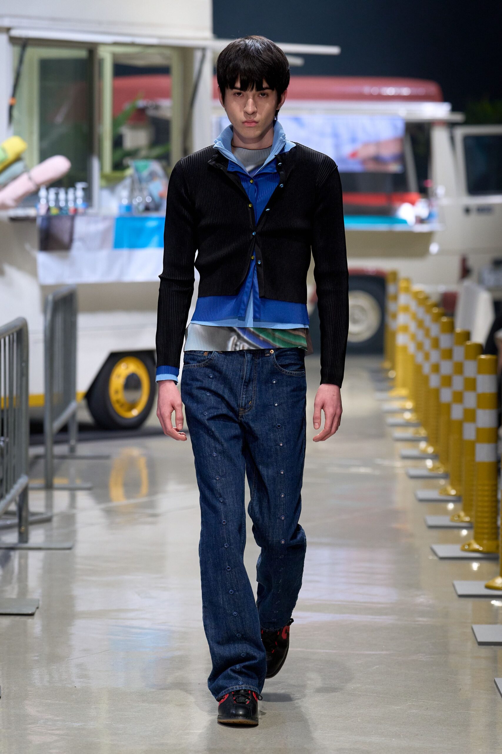 black cotton long-sleeve collared fitted ribbed cardigan