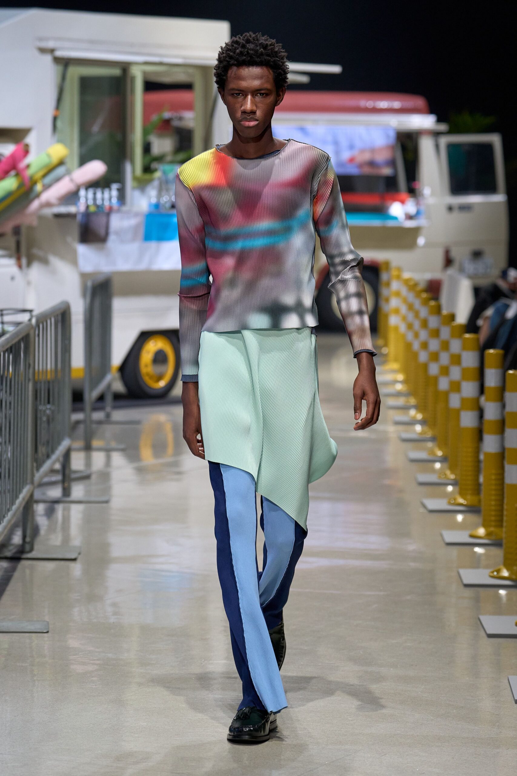multi mesh long-sleeve collared fitted printed sheer top