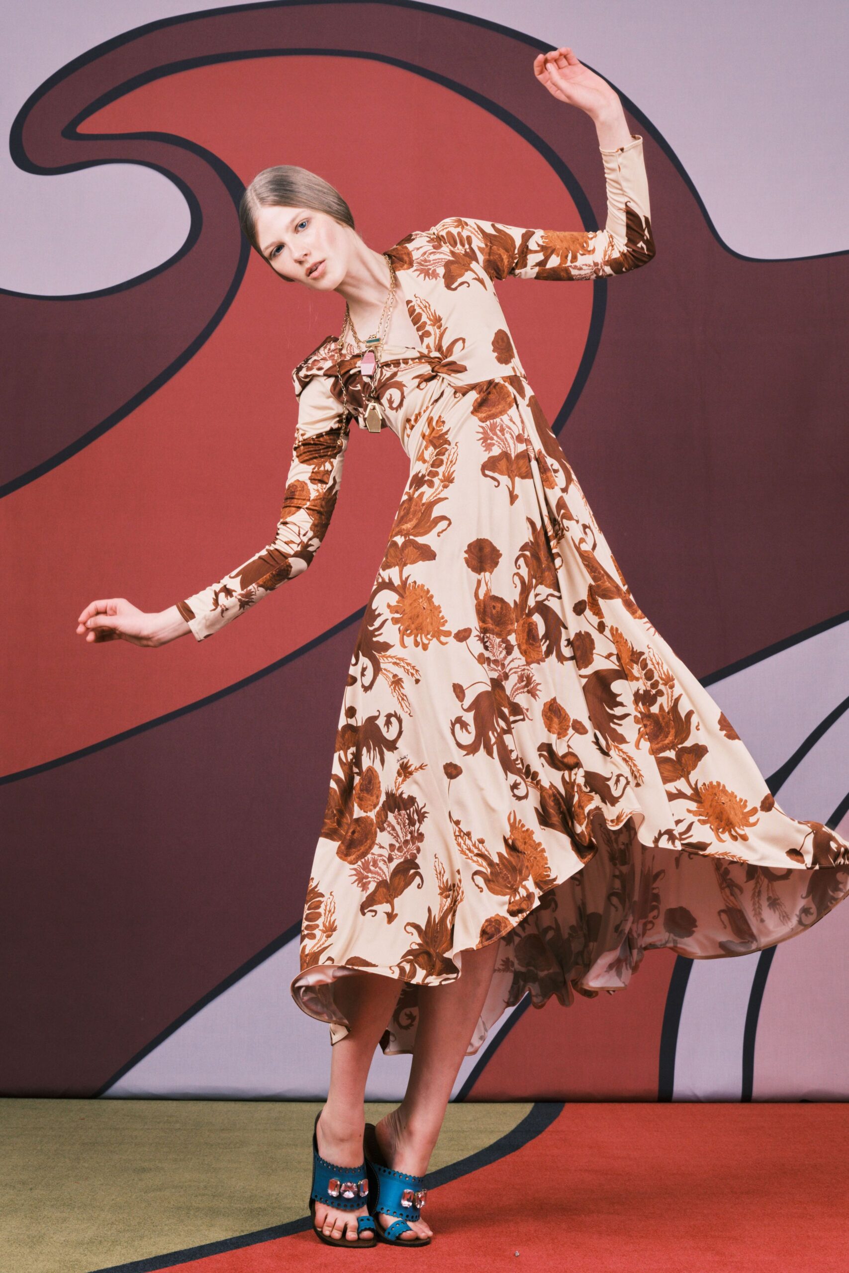 beige floral maxi dress with blue shoes