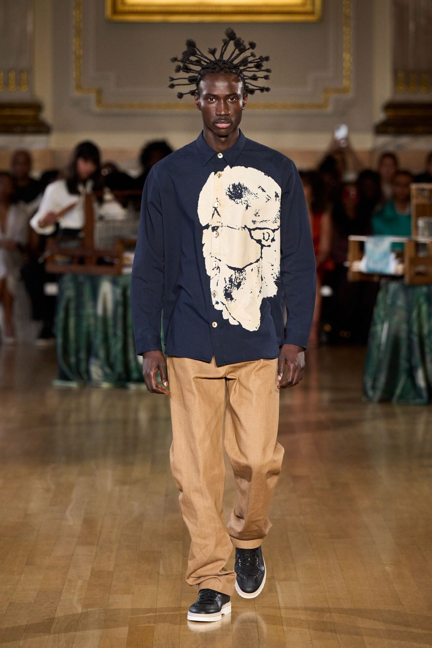 blue cotton long-sleeve collared relaxed printed shirt