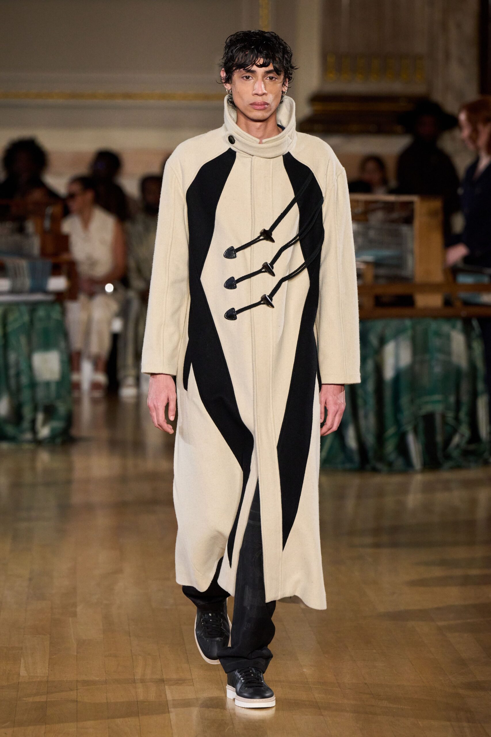 beige wool long-sleeve collared relaxed zippered coat