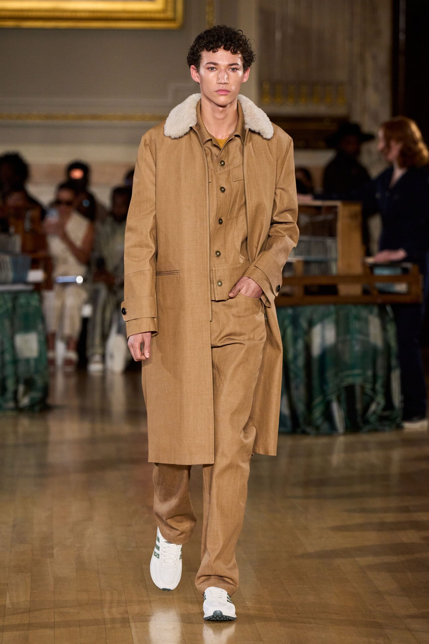 brown wool long-sleeve collared relaxed maxi coat