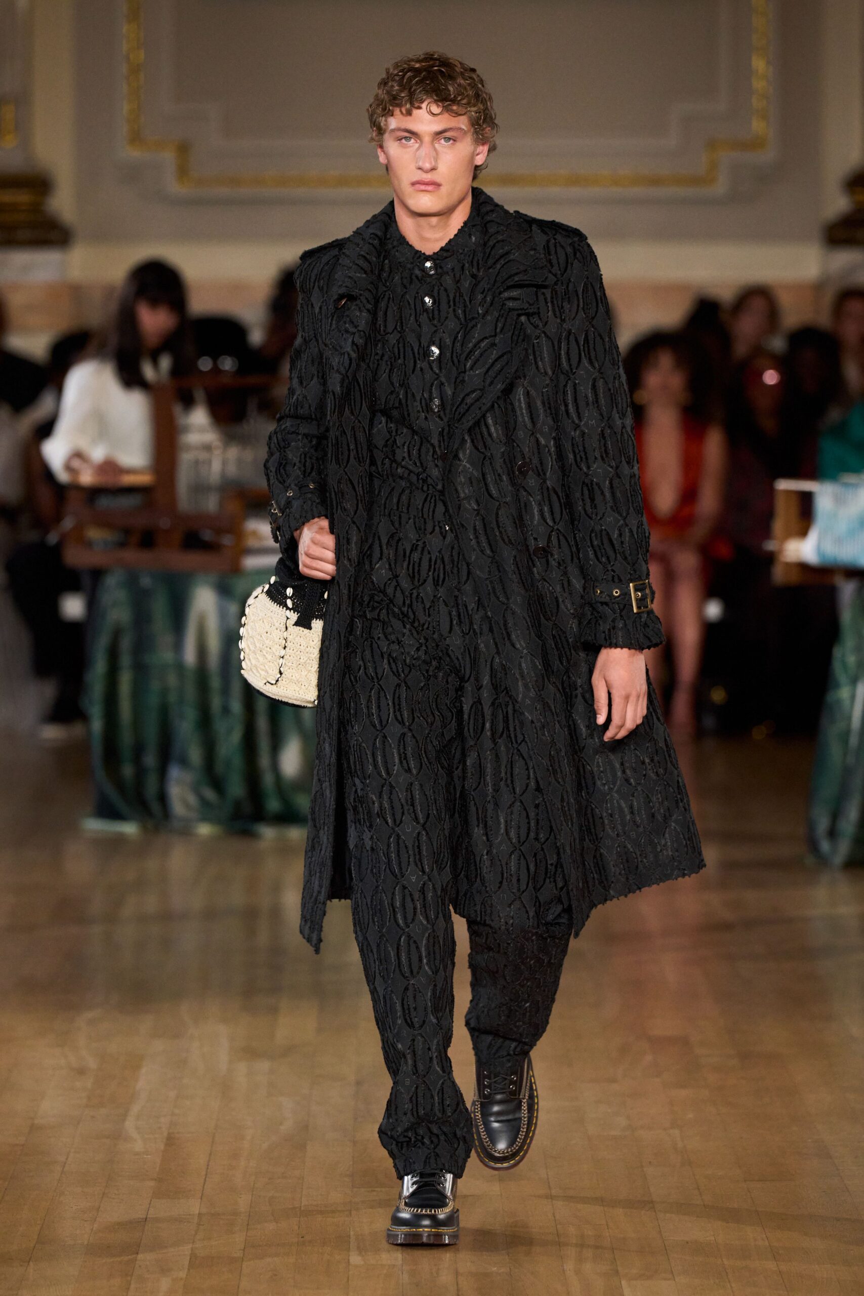 black cotton long-sleeve collared fitted textured coat