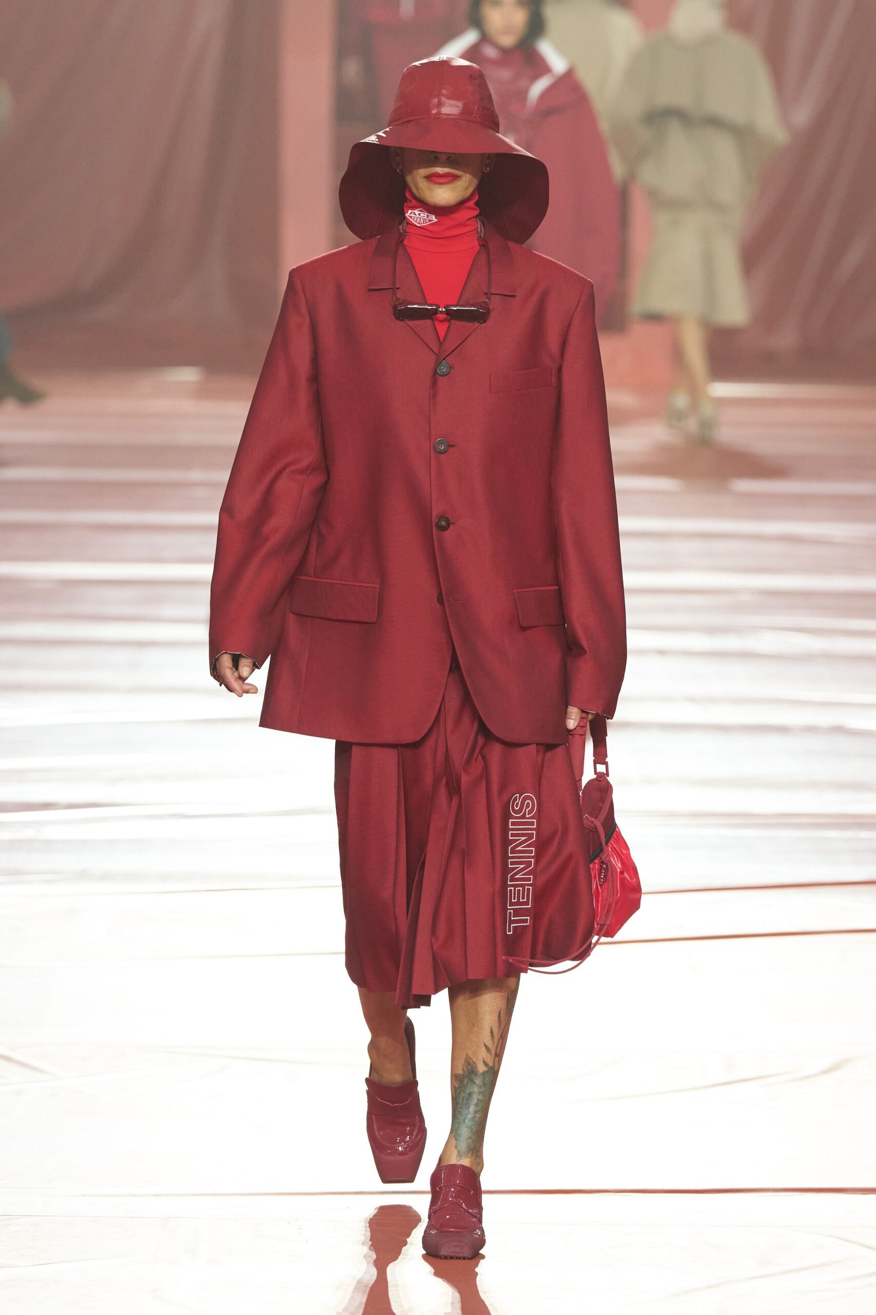 red long-sleeve collared oversized blazer