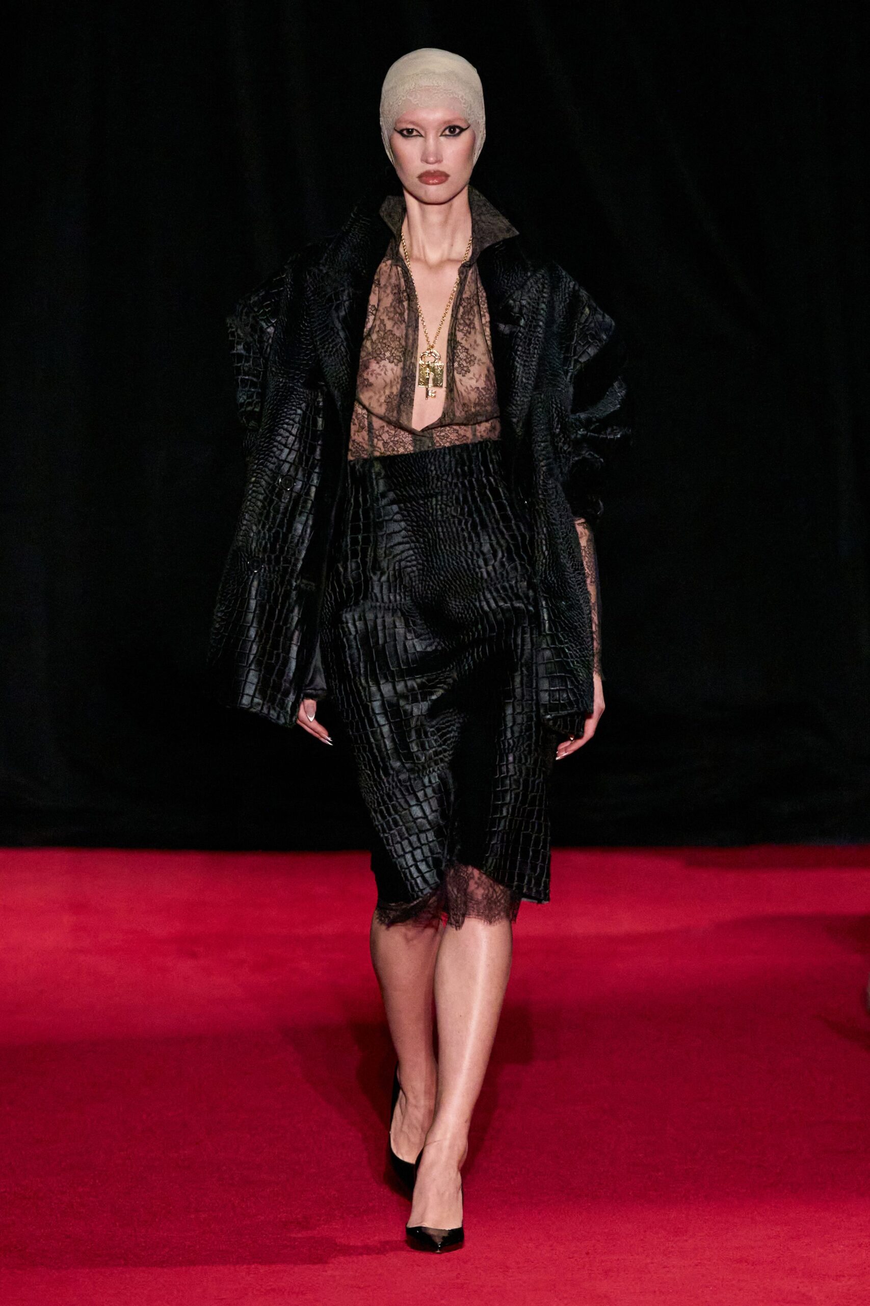 black leather long-sleeve collared structured pleated jacket