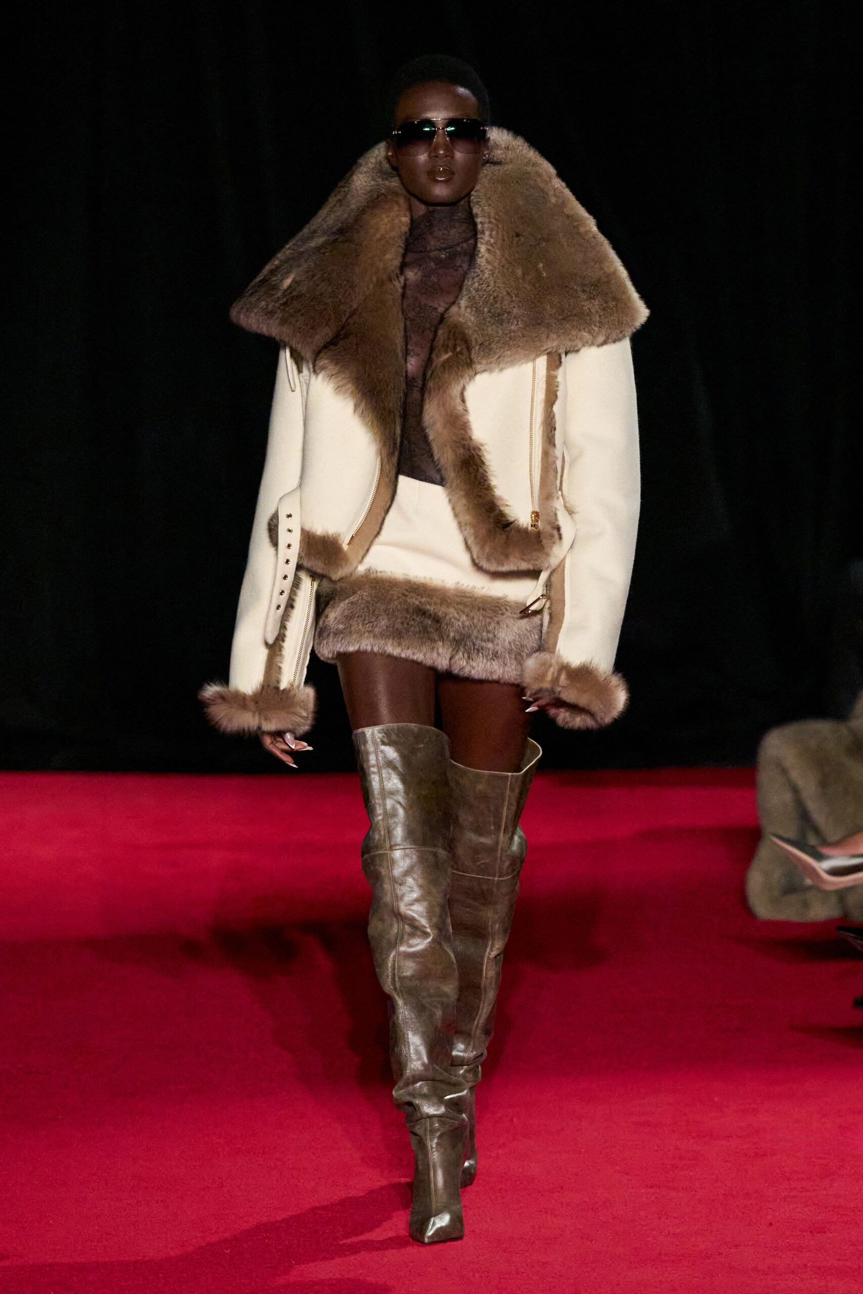 white leather long-sleeve collared fitted zippered coat