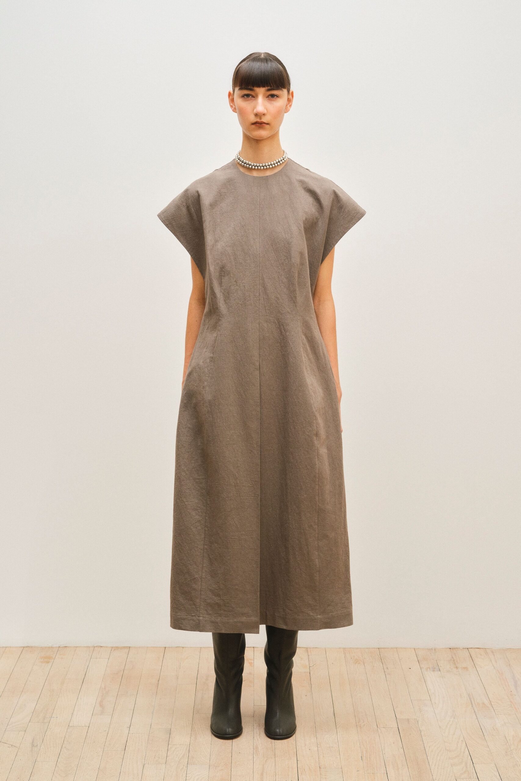brown cotton short-sleeve collared relaxed straight-leg pockets dress