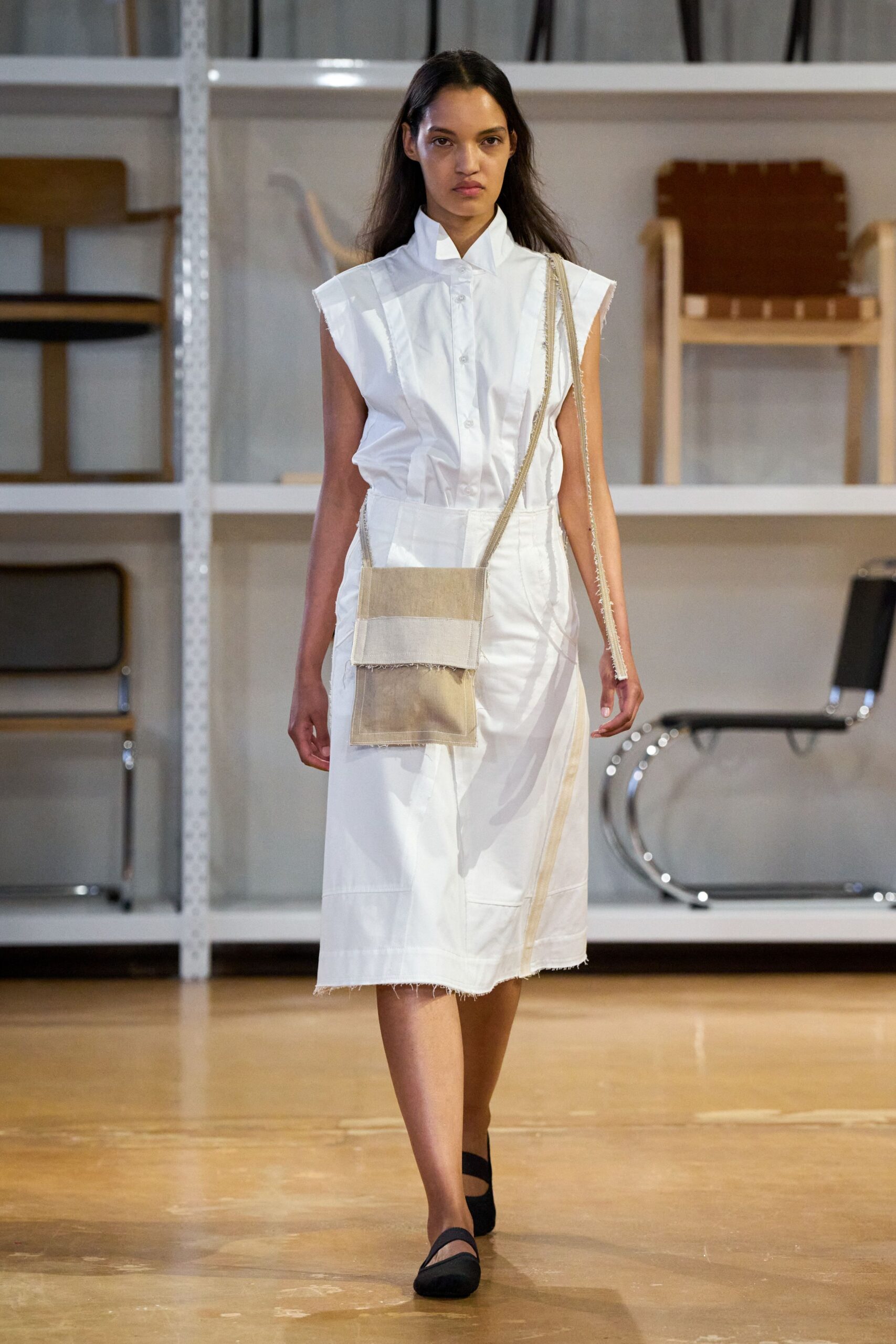 white fitted sleeveless dress