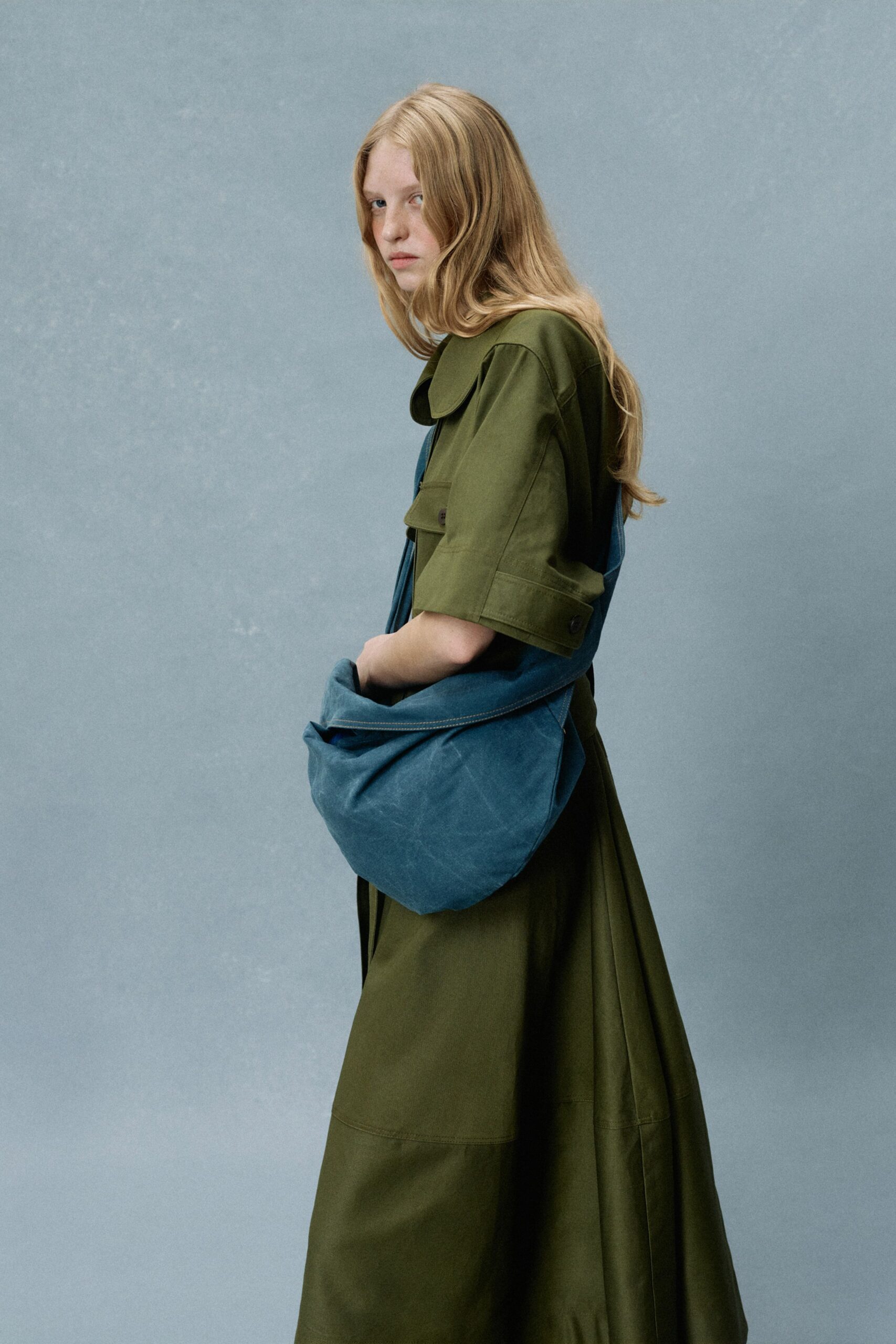 green cotton short-sleeve collared relaxed buttoned tiered dress