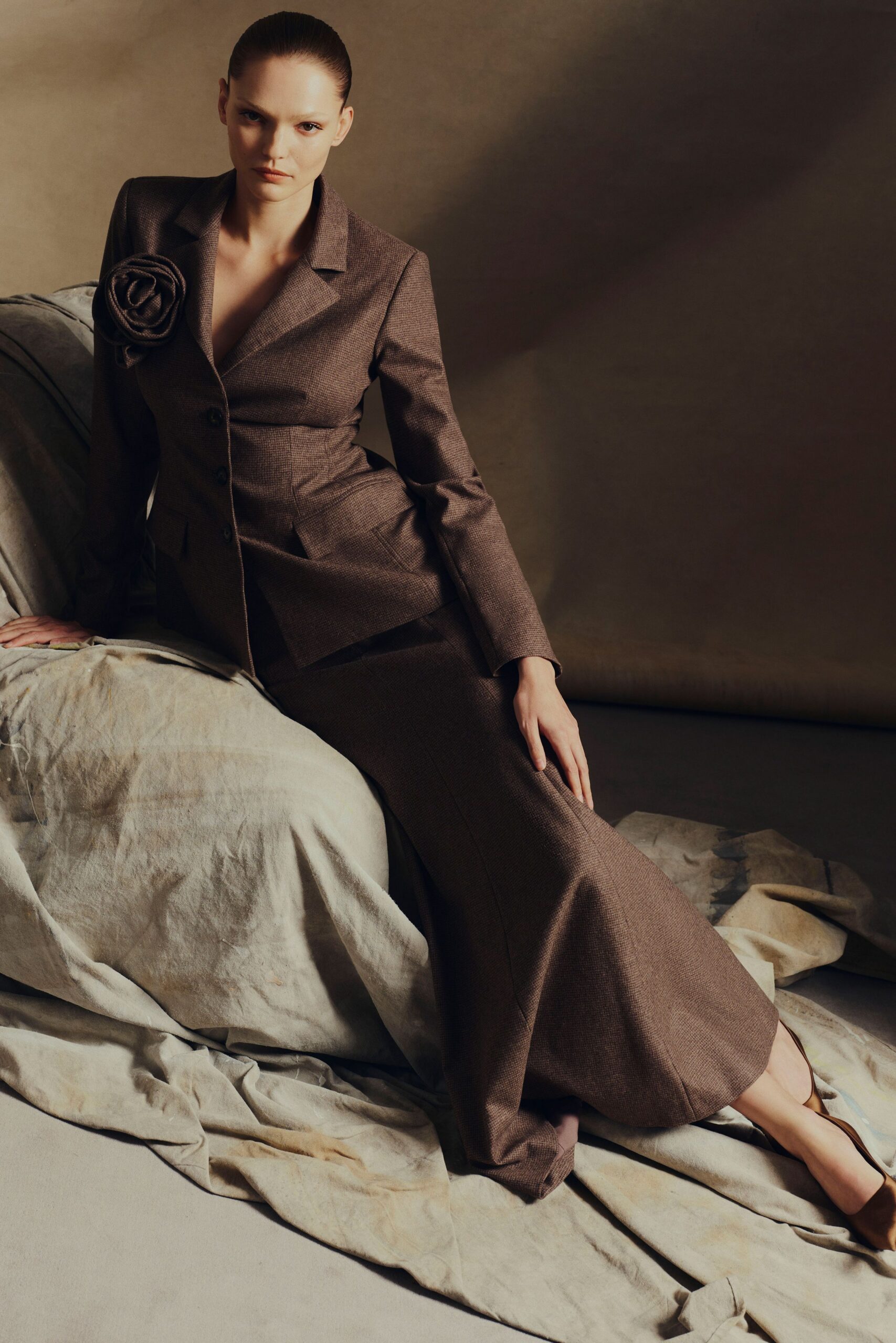 brown wool long-sleeve collared tailored buttoned pencil suit