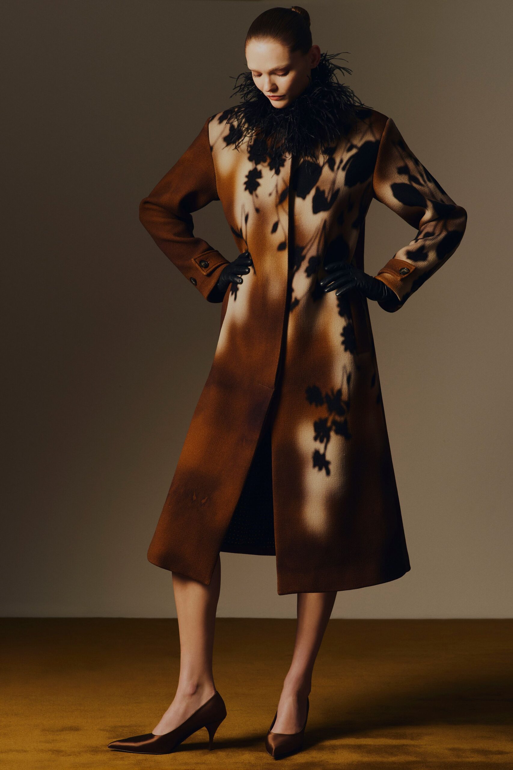 brown wool long-sleeve collared fitted printed buttoned coat