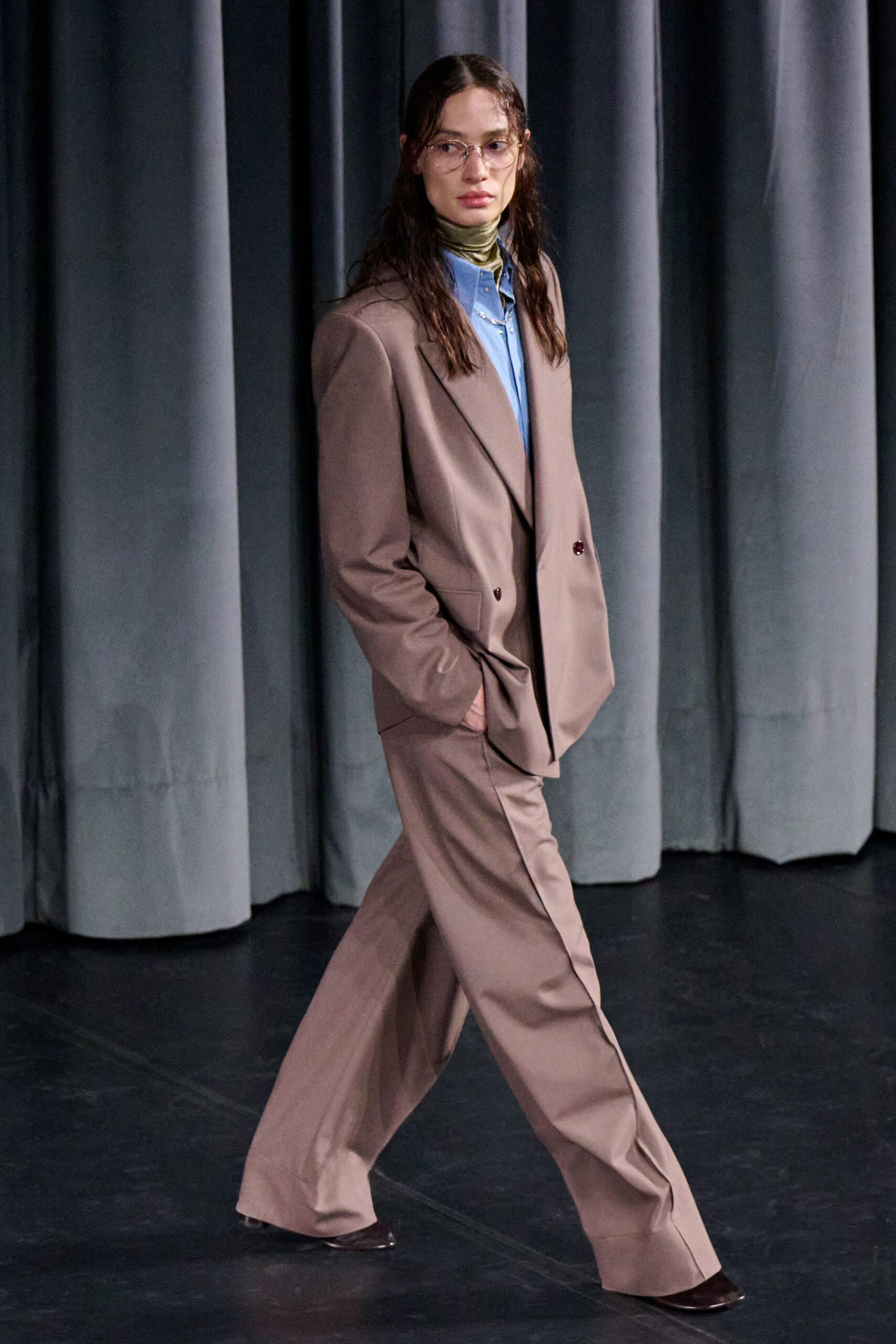 brown cotton long-sleeve collared tailored buttoned blazer