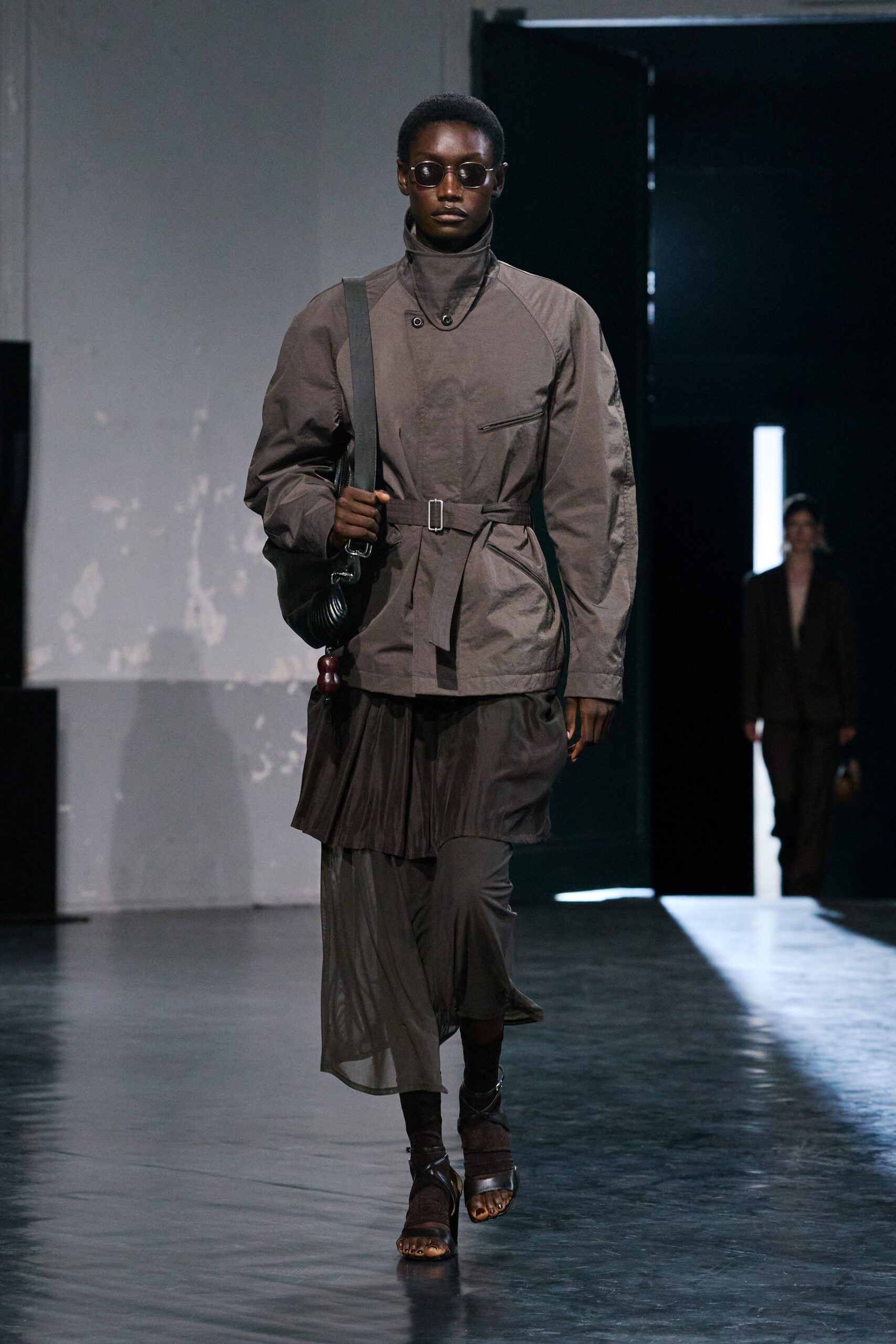 brown cotton long-sleeve collared relaxed belted zippered jacket