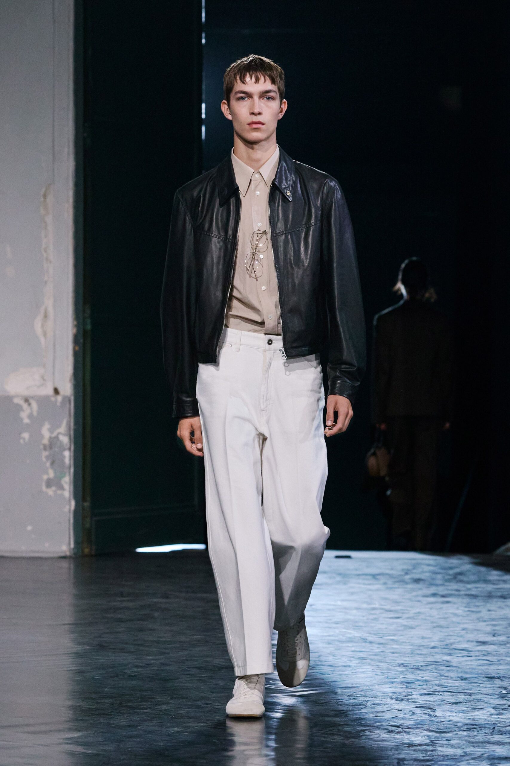 black leather long-sleeve collared fitted jacket