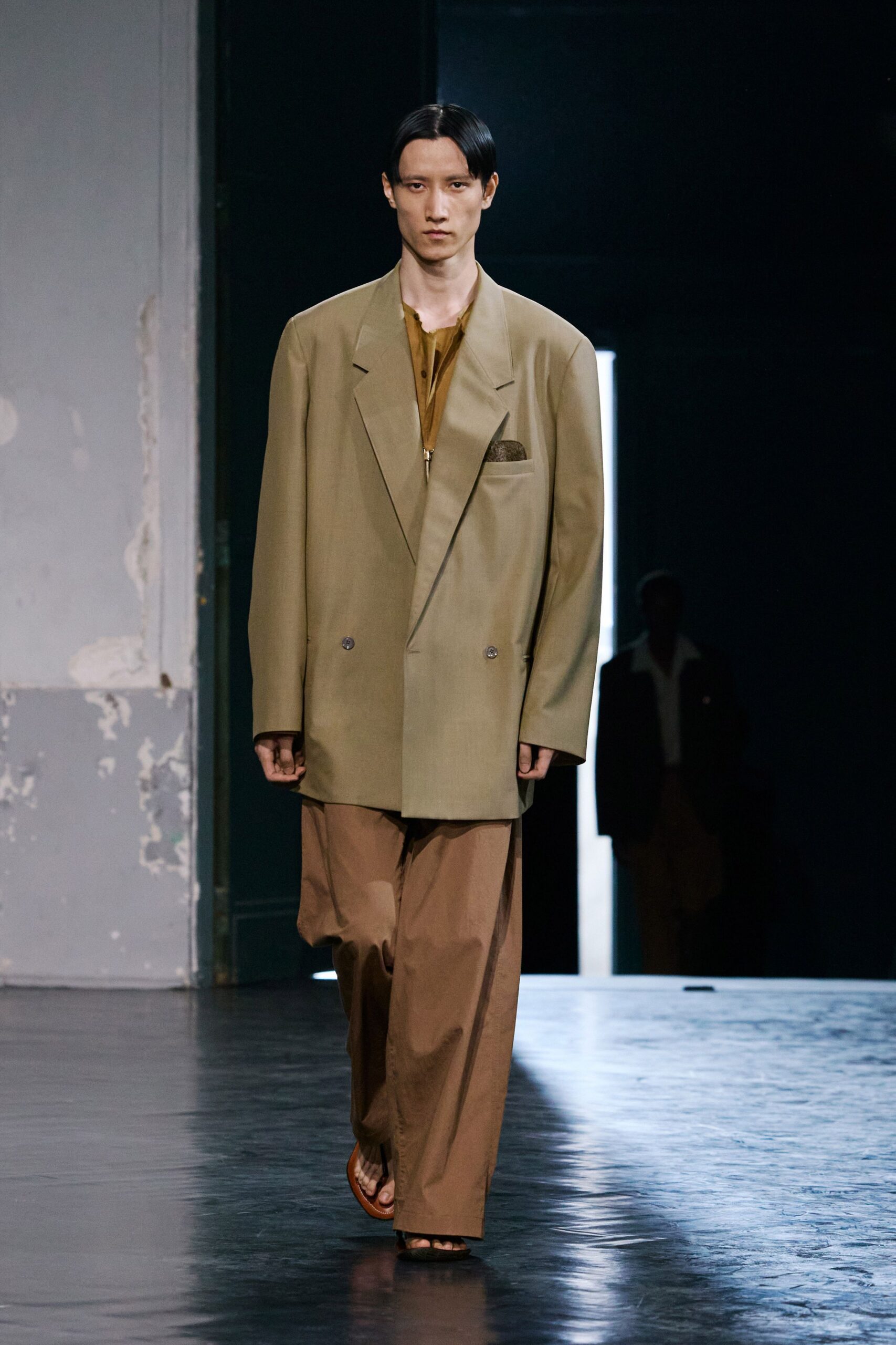 brown relaxed wide-leg pants