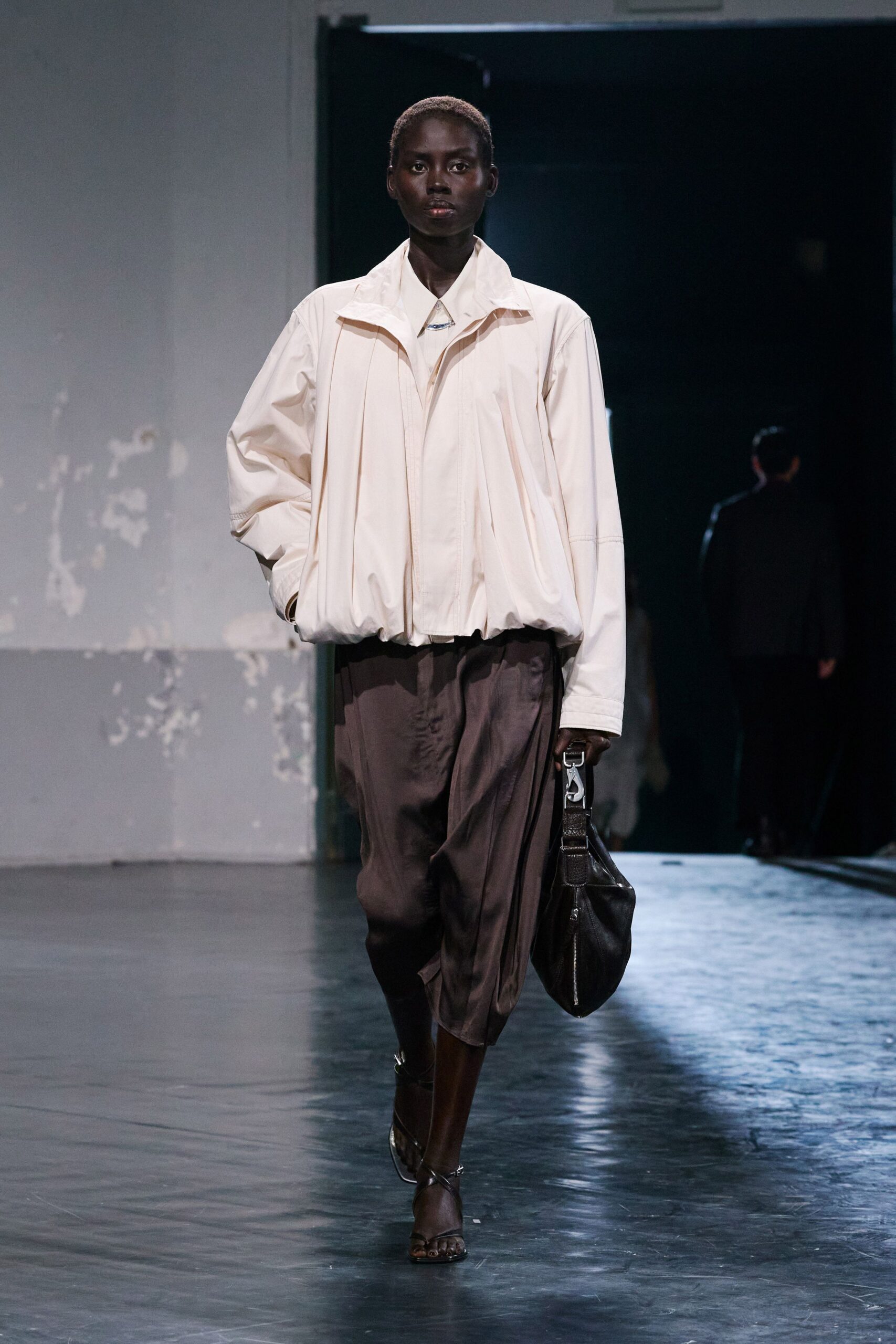 white cotton long-sleeve collared oversized zippered jacket