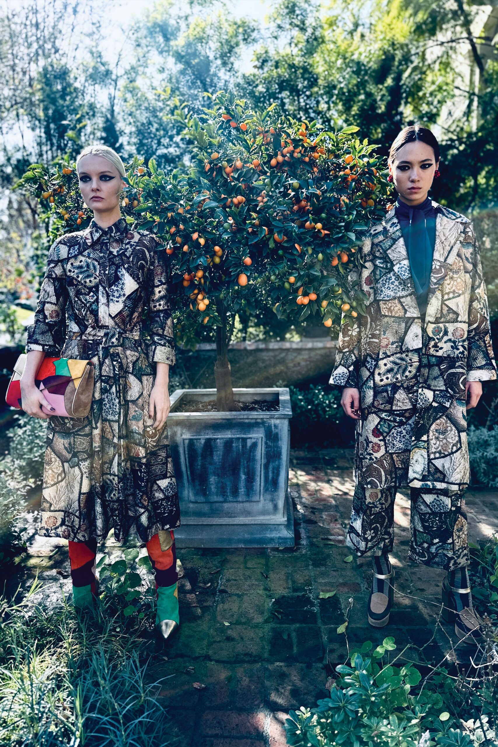 multi silk long-sleeve collared fitted printed belted coat