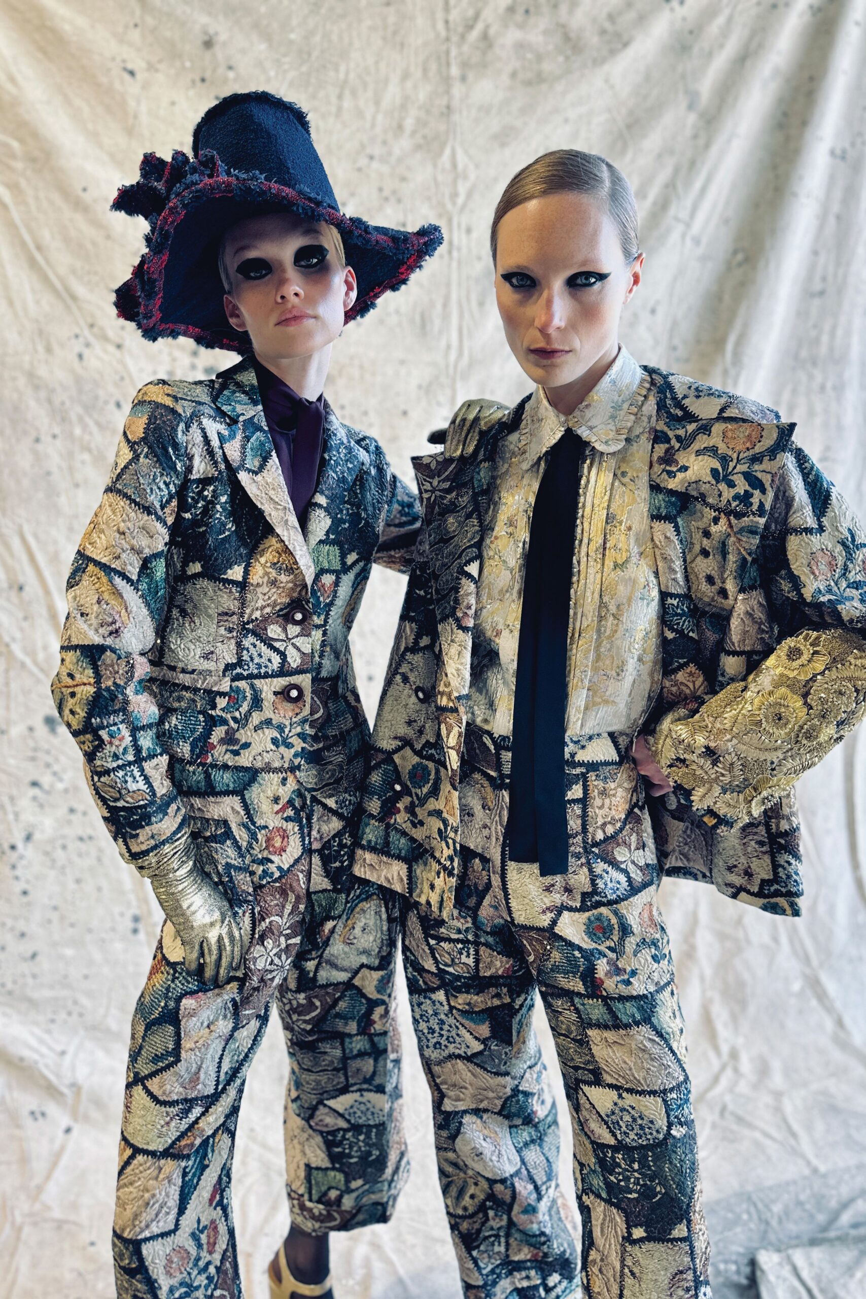 multi silk long-sleeve collared tailored printed suit