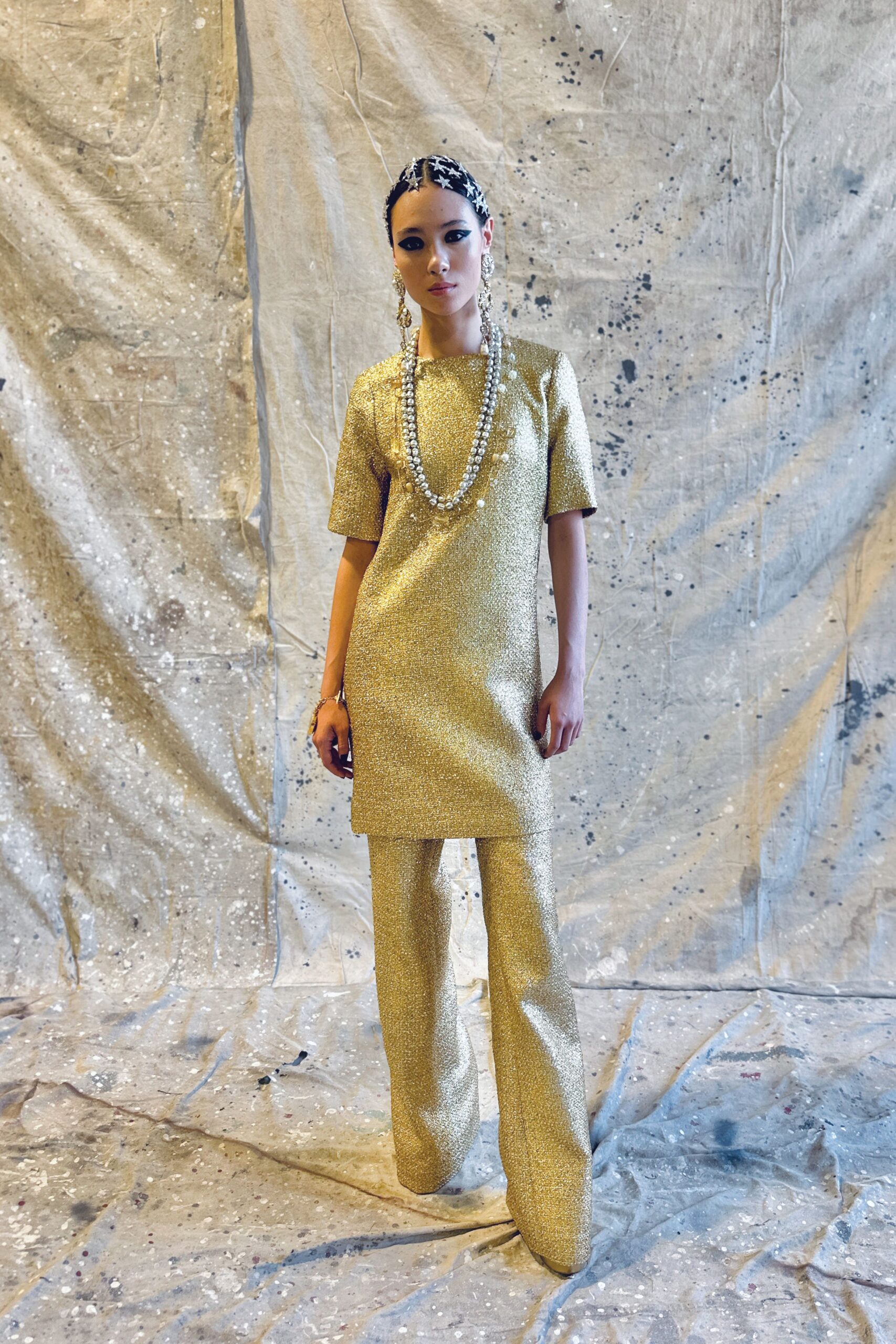 gold metallic short-sleeve collared fitted straight-leg top