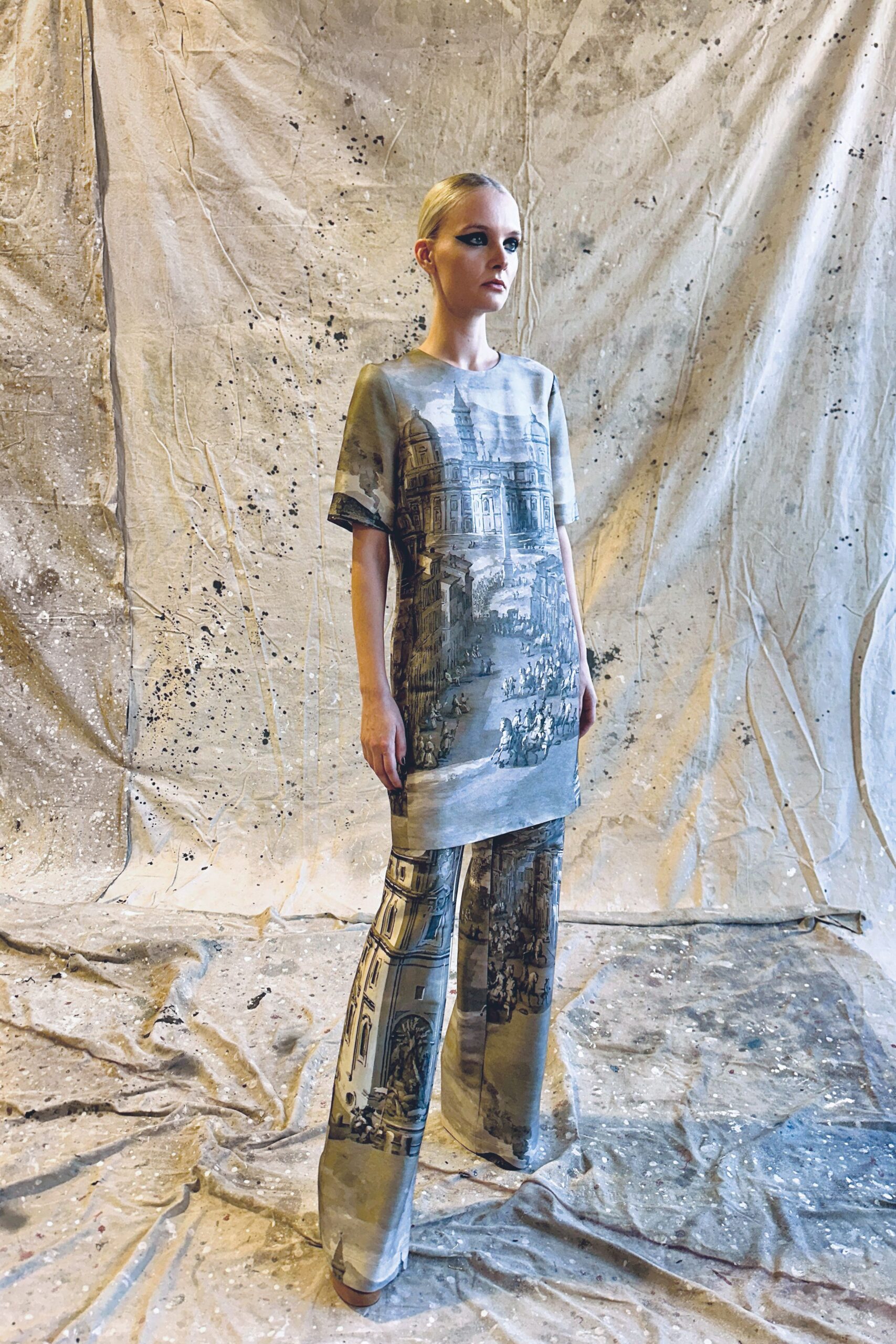 gray silk short-sleeve collared relaxed printed top
