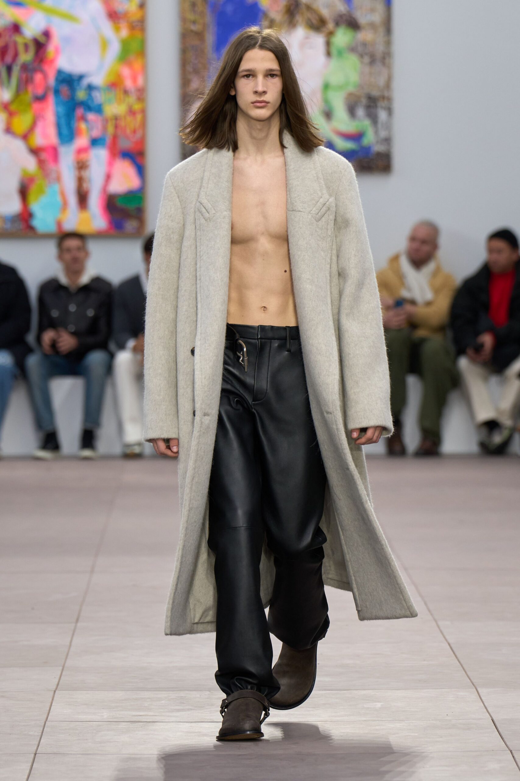 gray wool long-sleeve relaxed buttoned coat