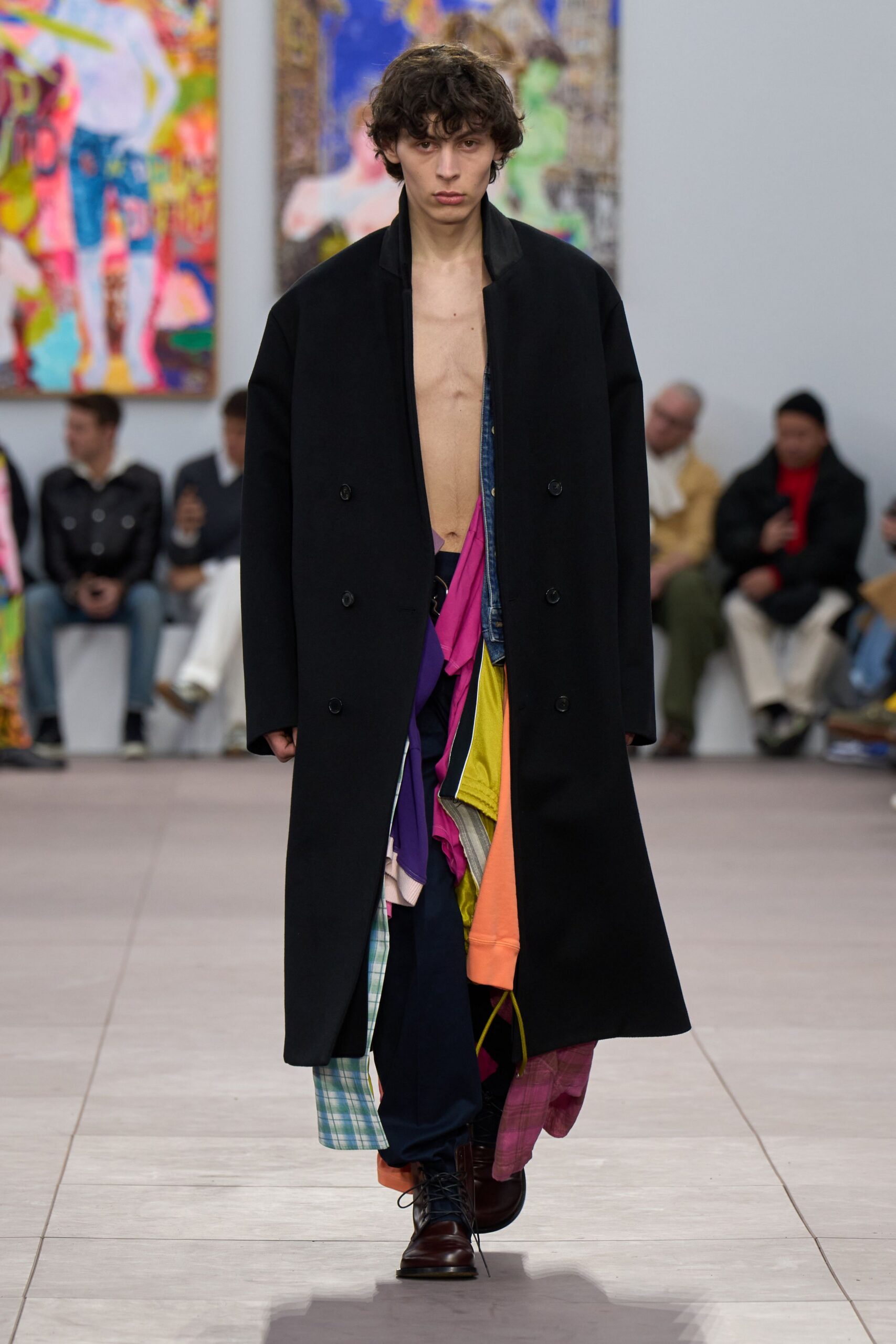 black wool long-sleeve collared relaxed layered coat