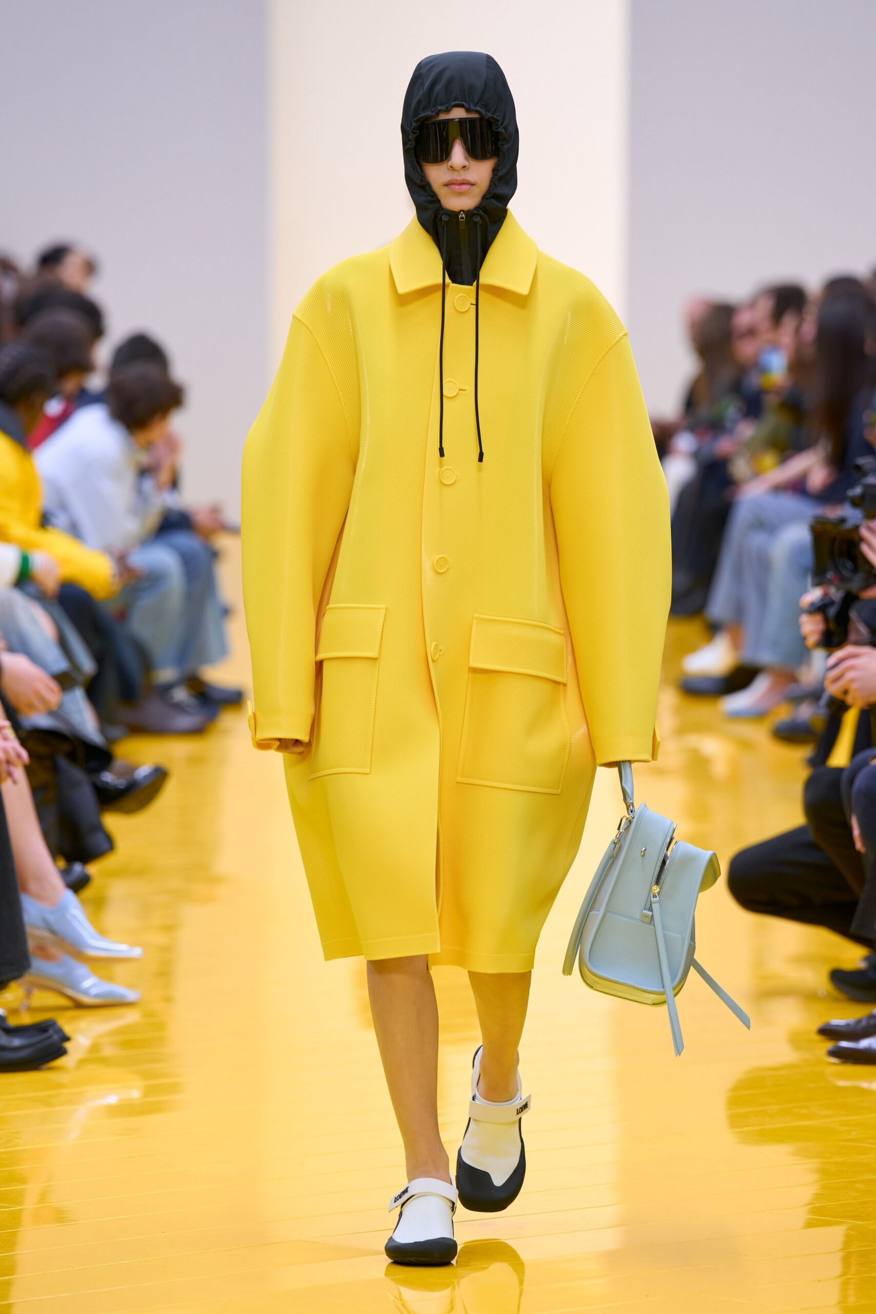 oversized yellow coat with accessories