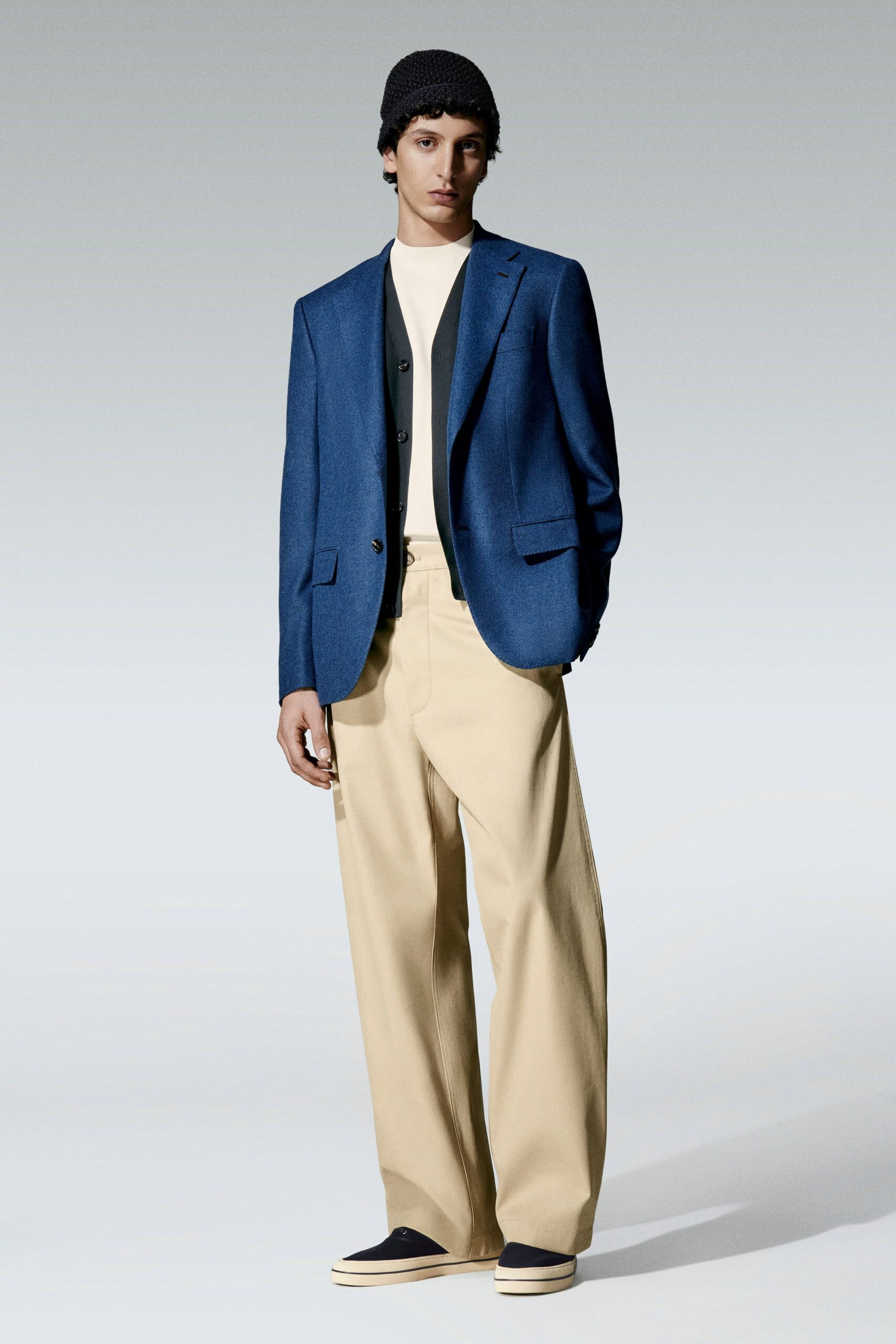 blue wool long-sleeve collared tailored blazer