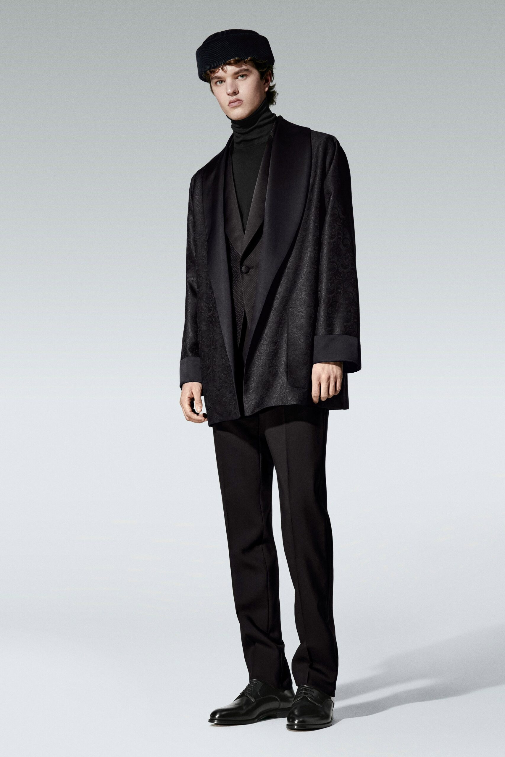 black silk long-sleeve collared relaxed buttoned blazer
