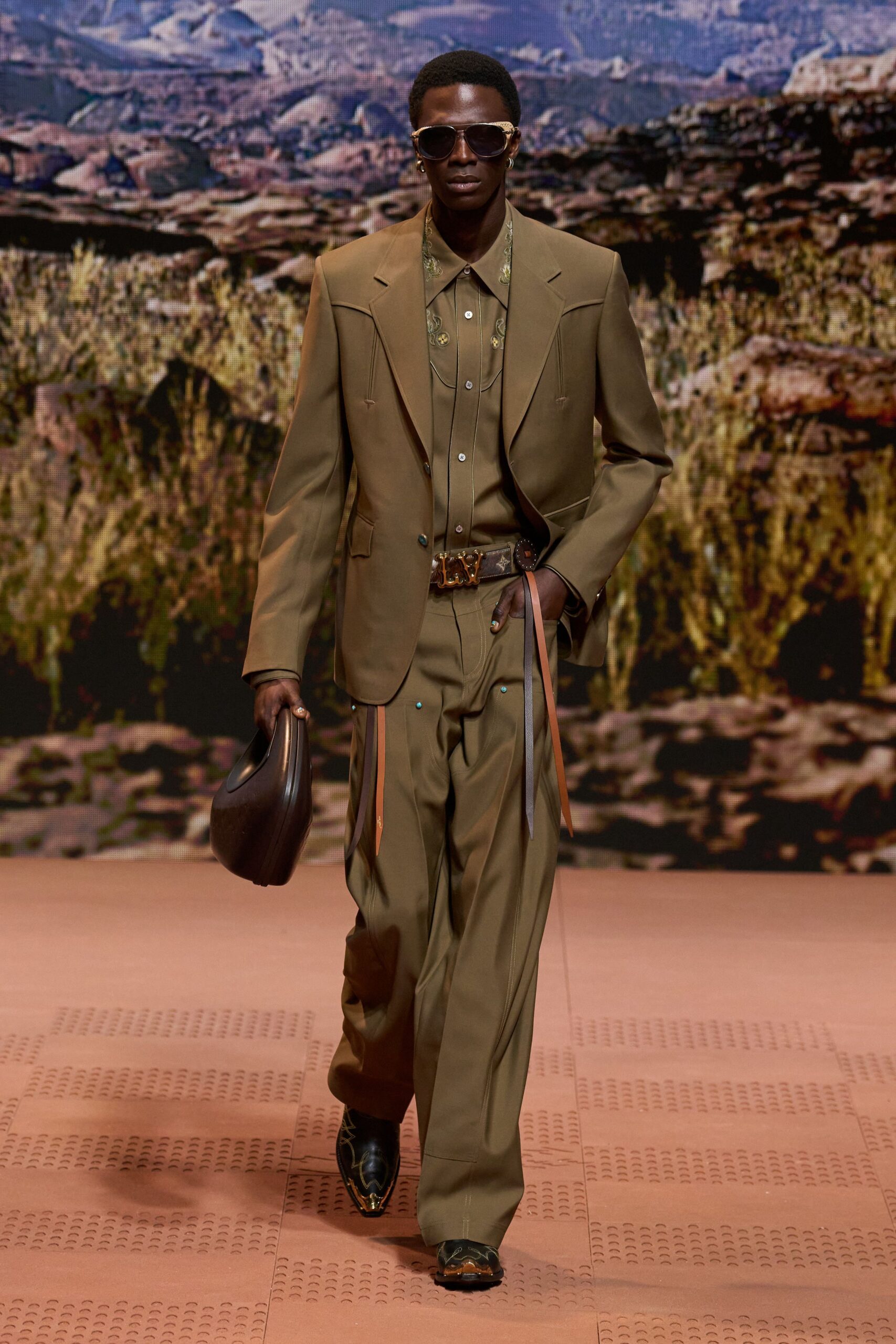 brown cotton long-sleeve collared tailored buttoned pockets suit