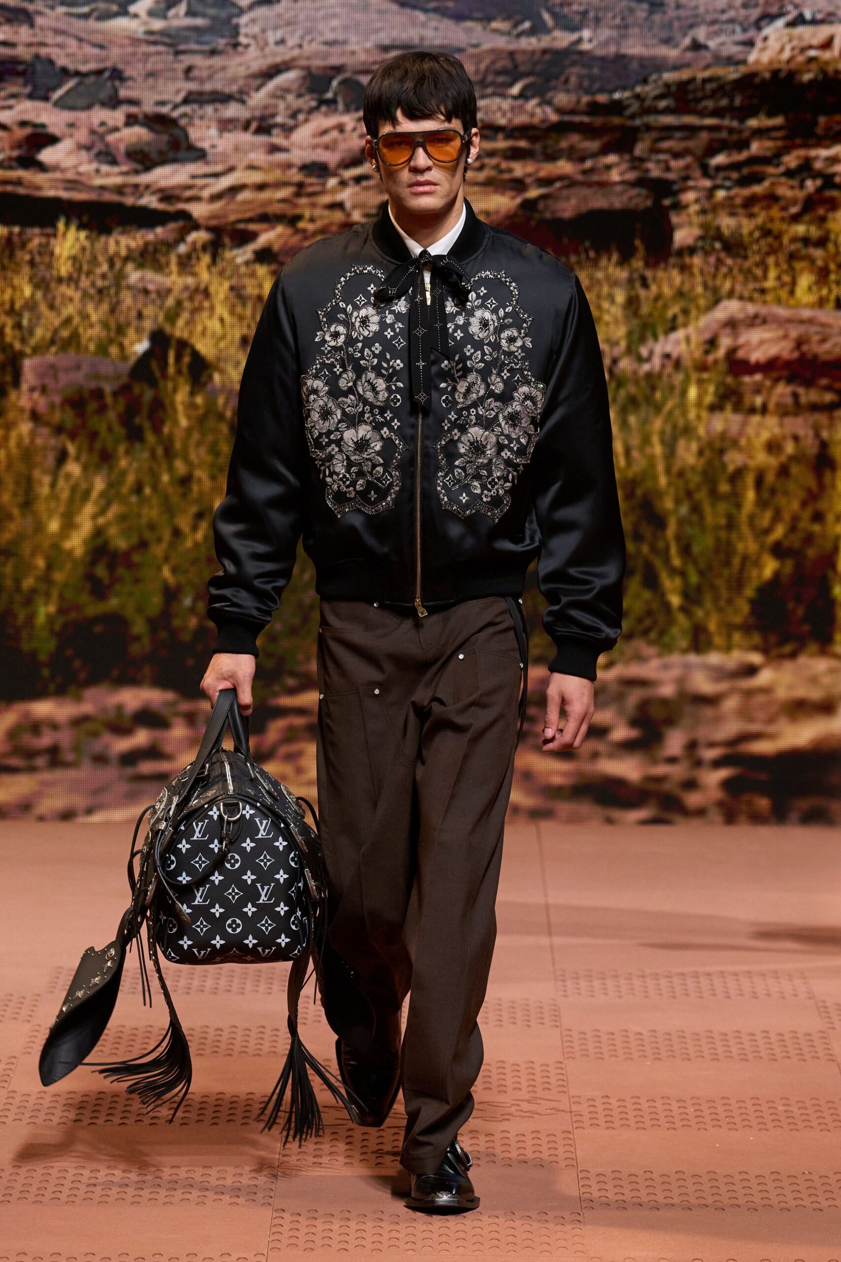 black silk long-sleeve collared fitted embroidered jacket