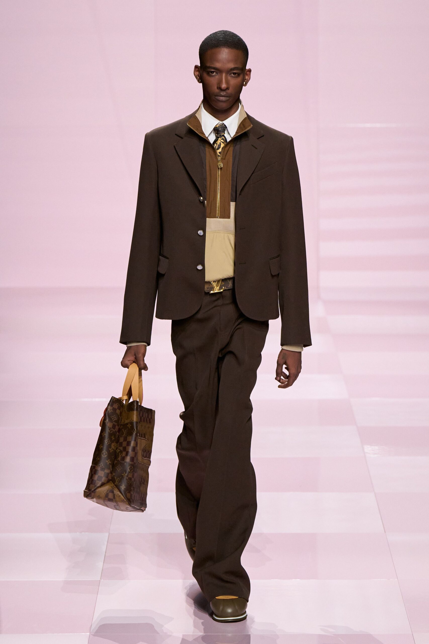 brown blazer and pants outfit